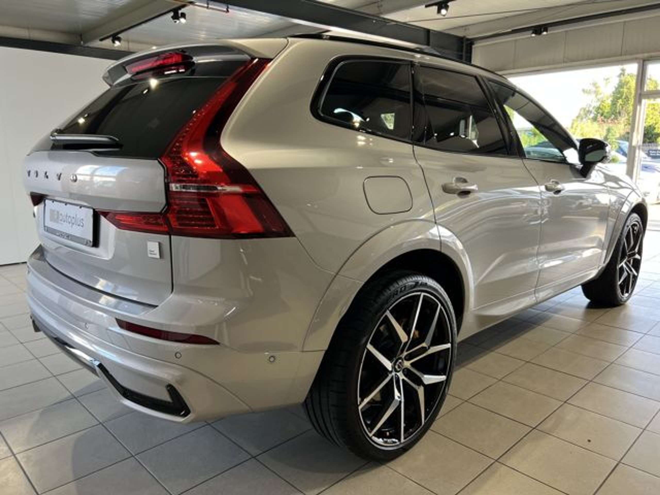 Volvo - XC60