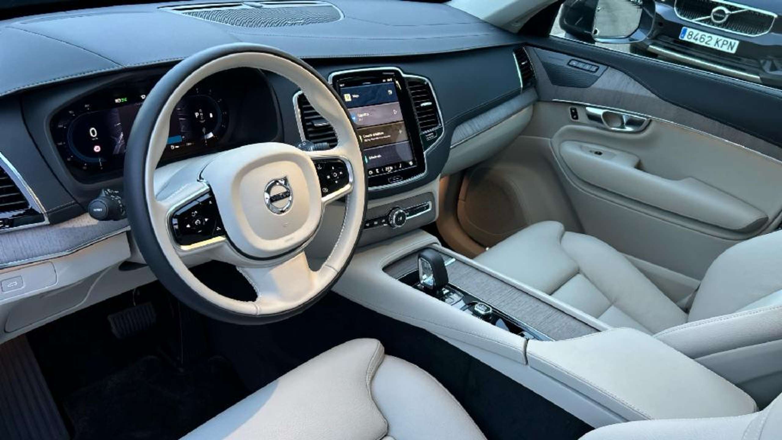 Volvo - XC90