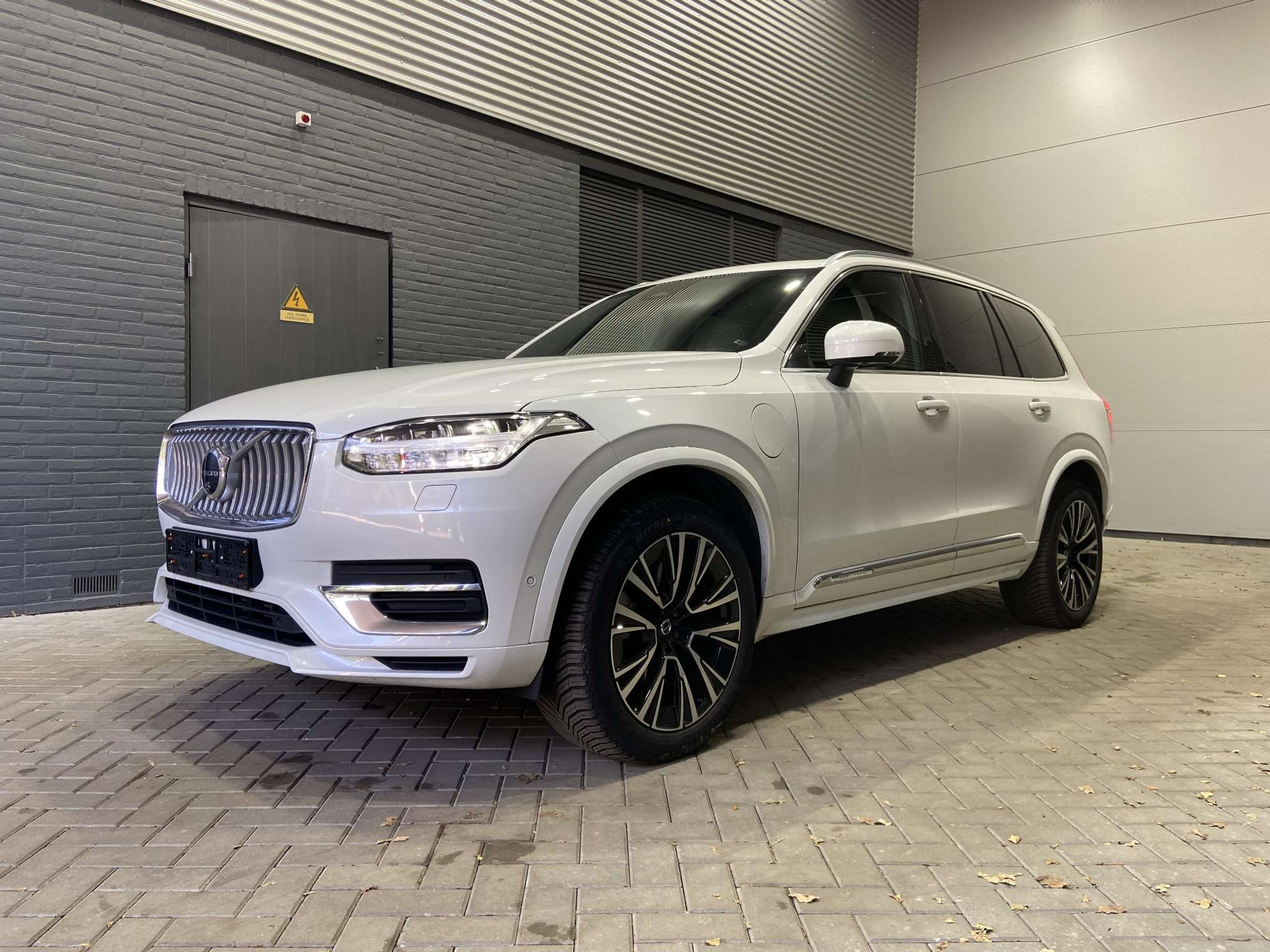 Volvo - XC90