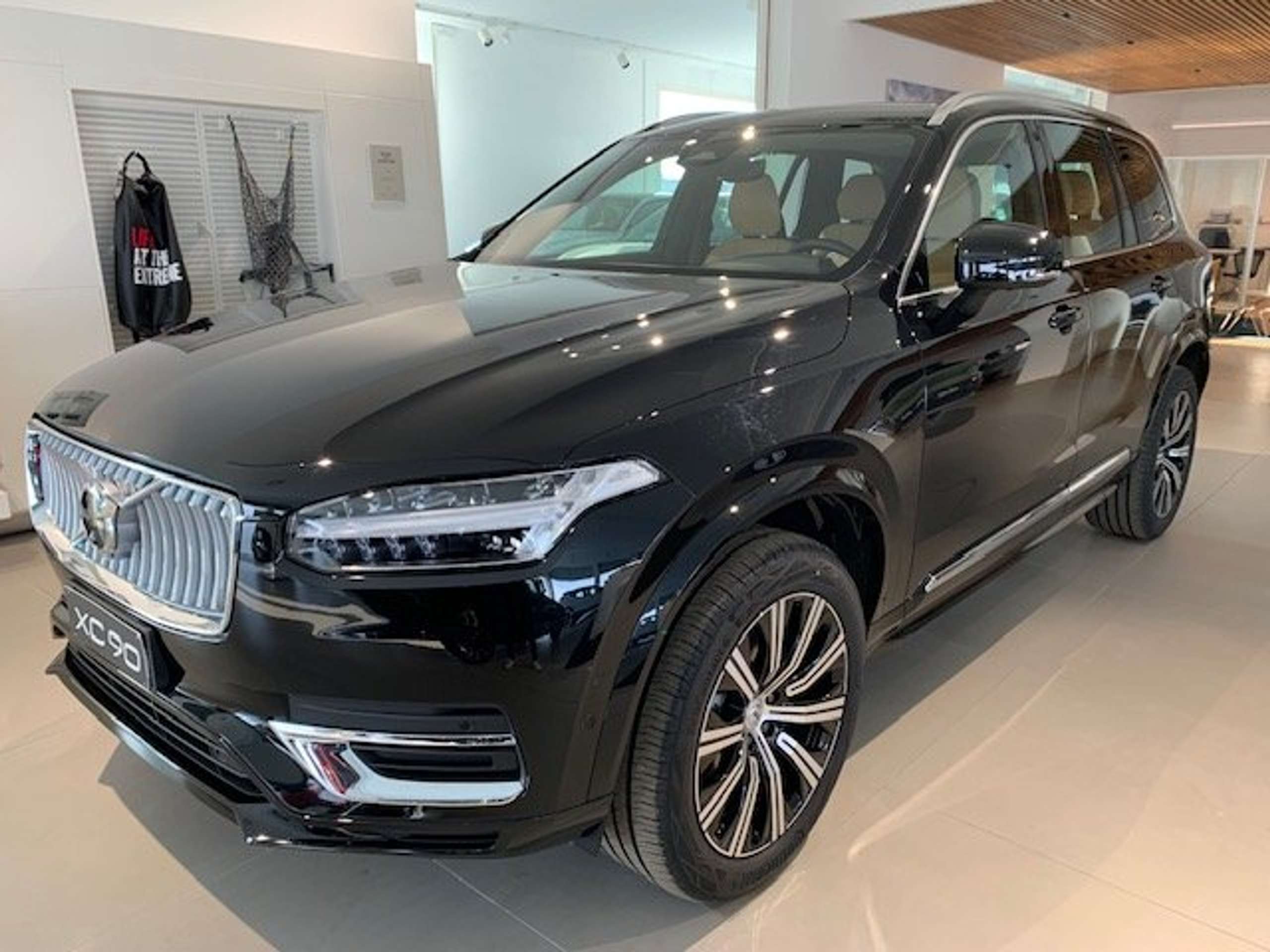 Volvo - XC90