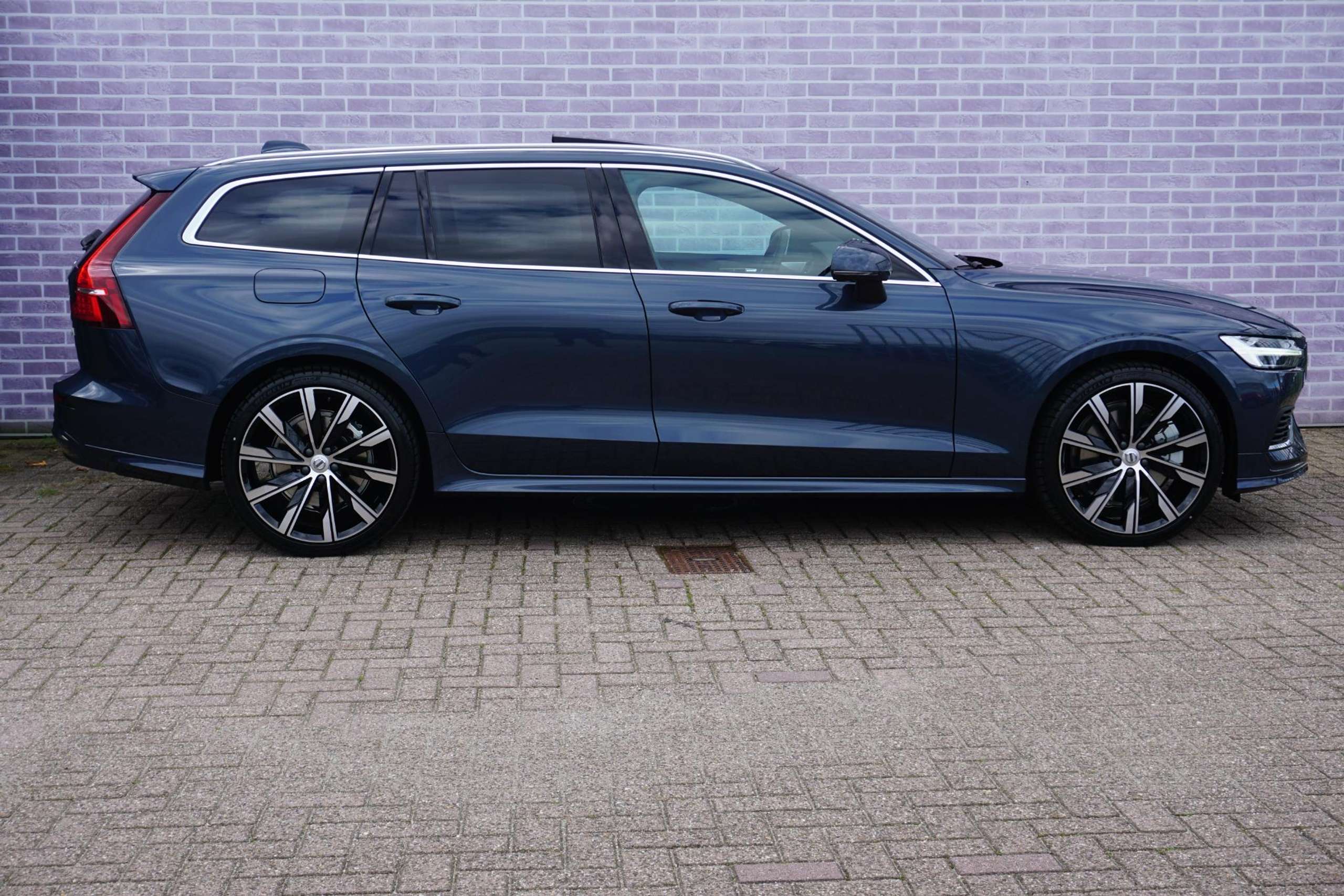 Volvo - V60