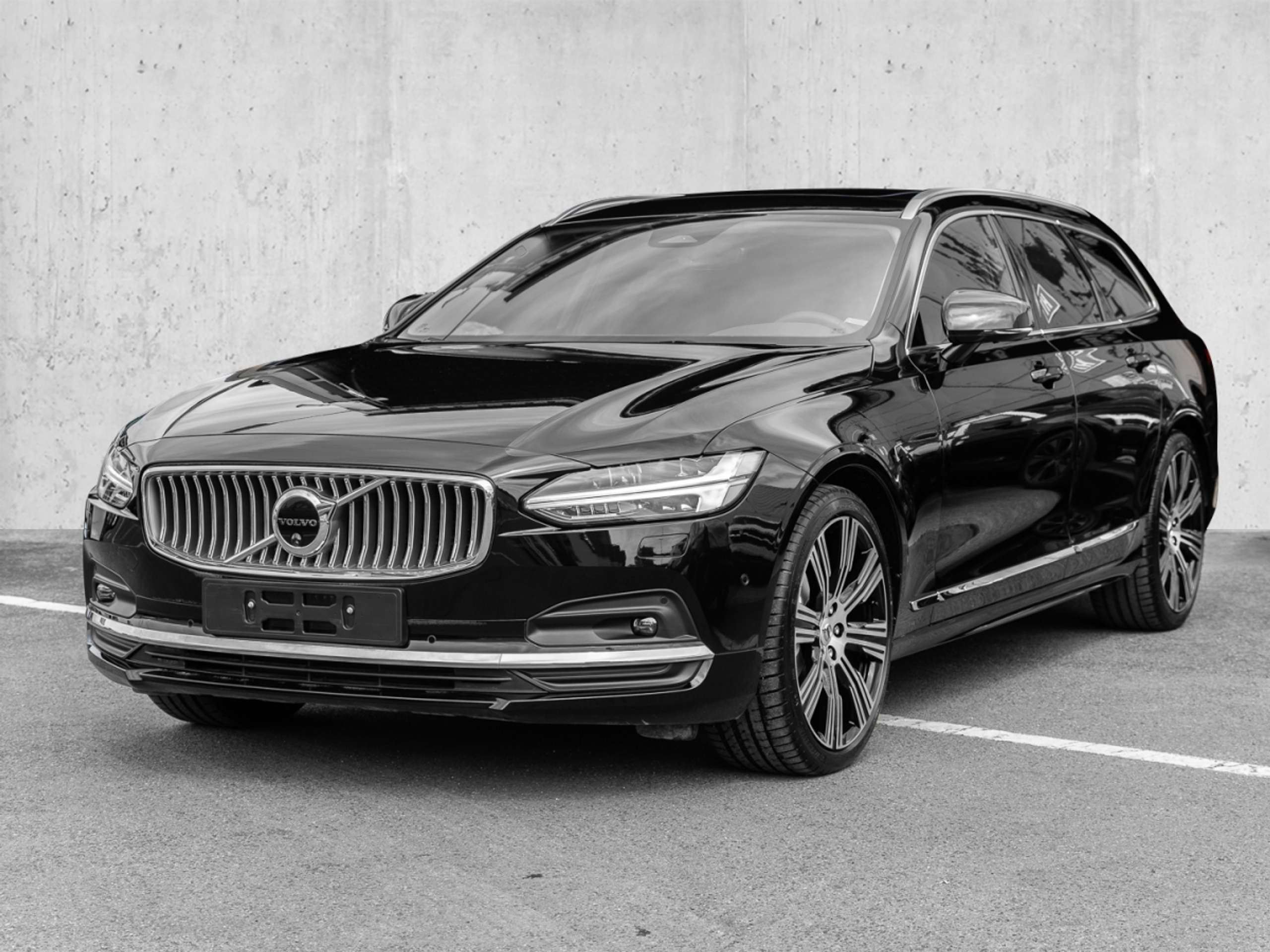 Volvo - V90