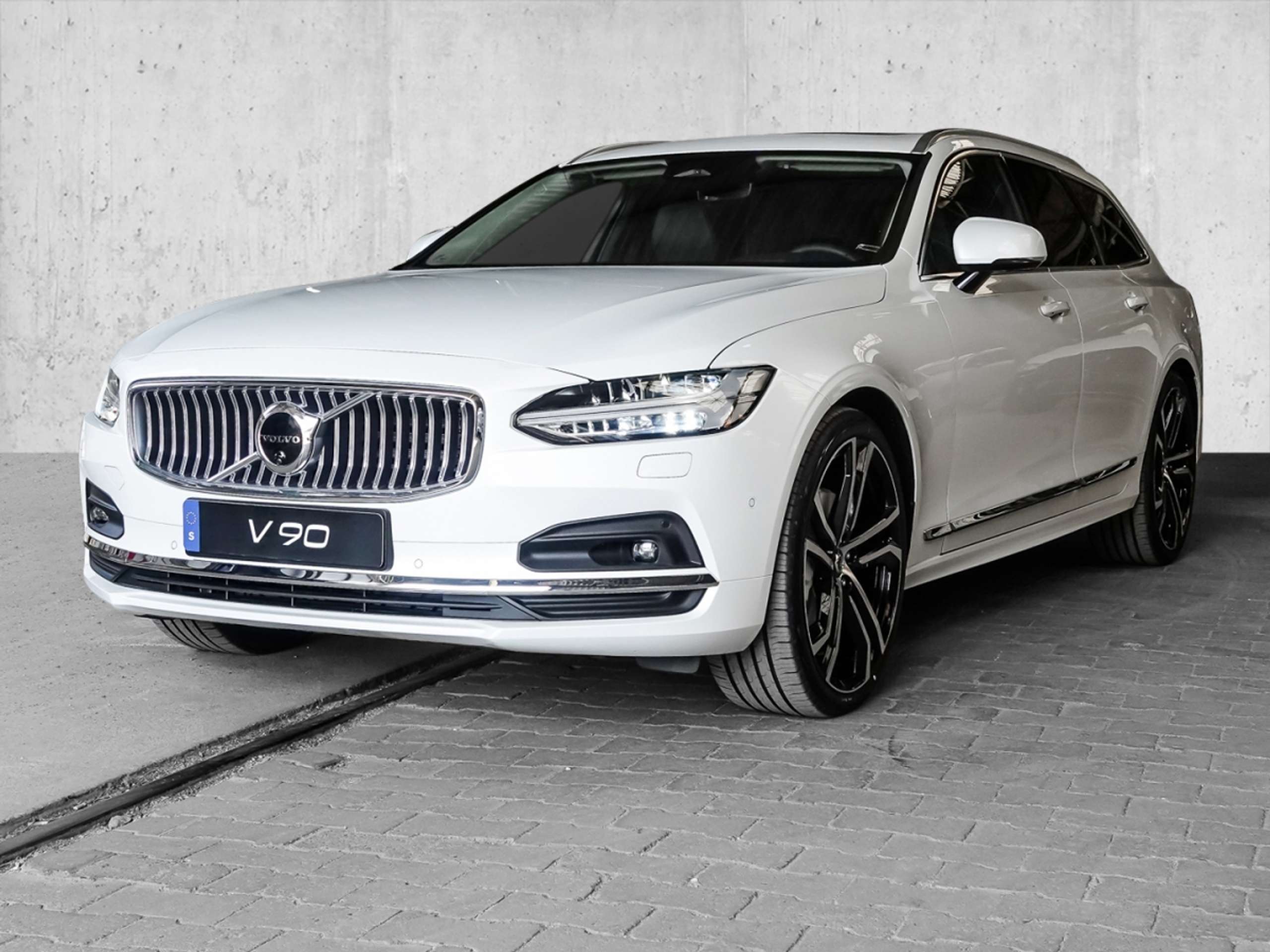 Volvo - V90