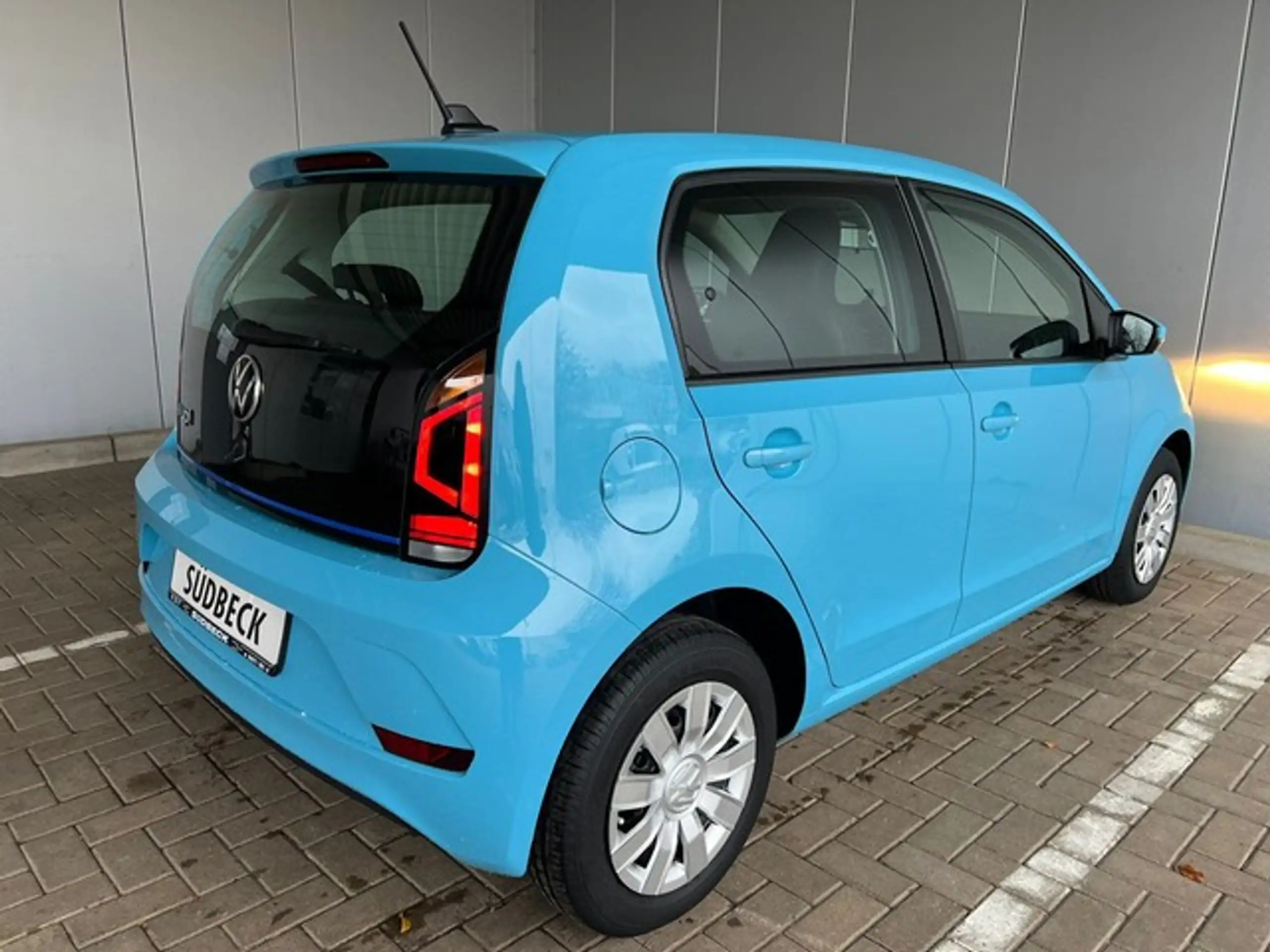 Volkswagen - e-up!