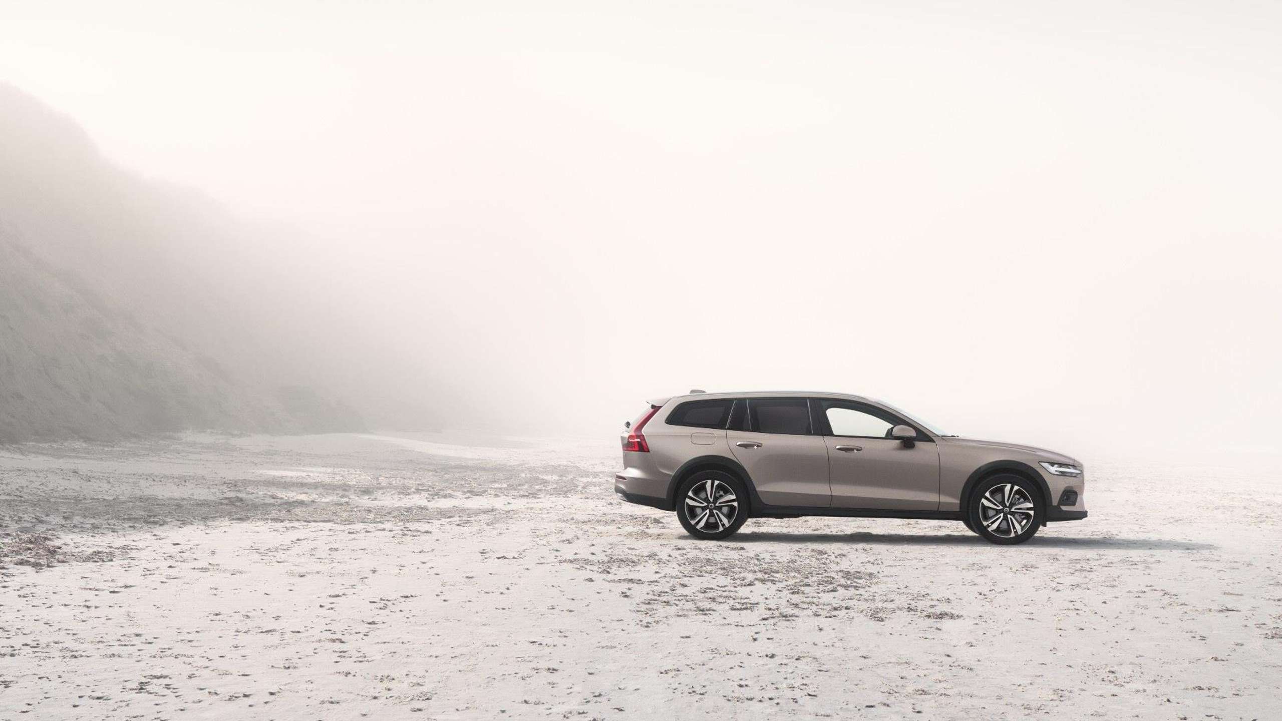 Volvo - V60 Cross Country