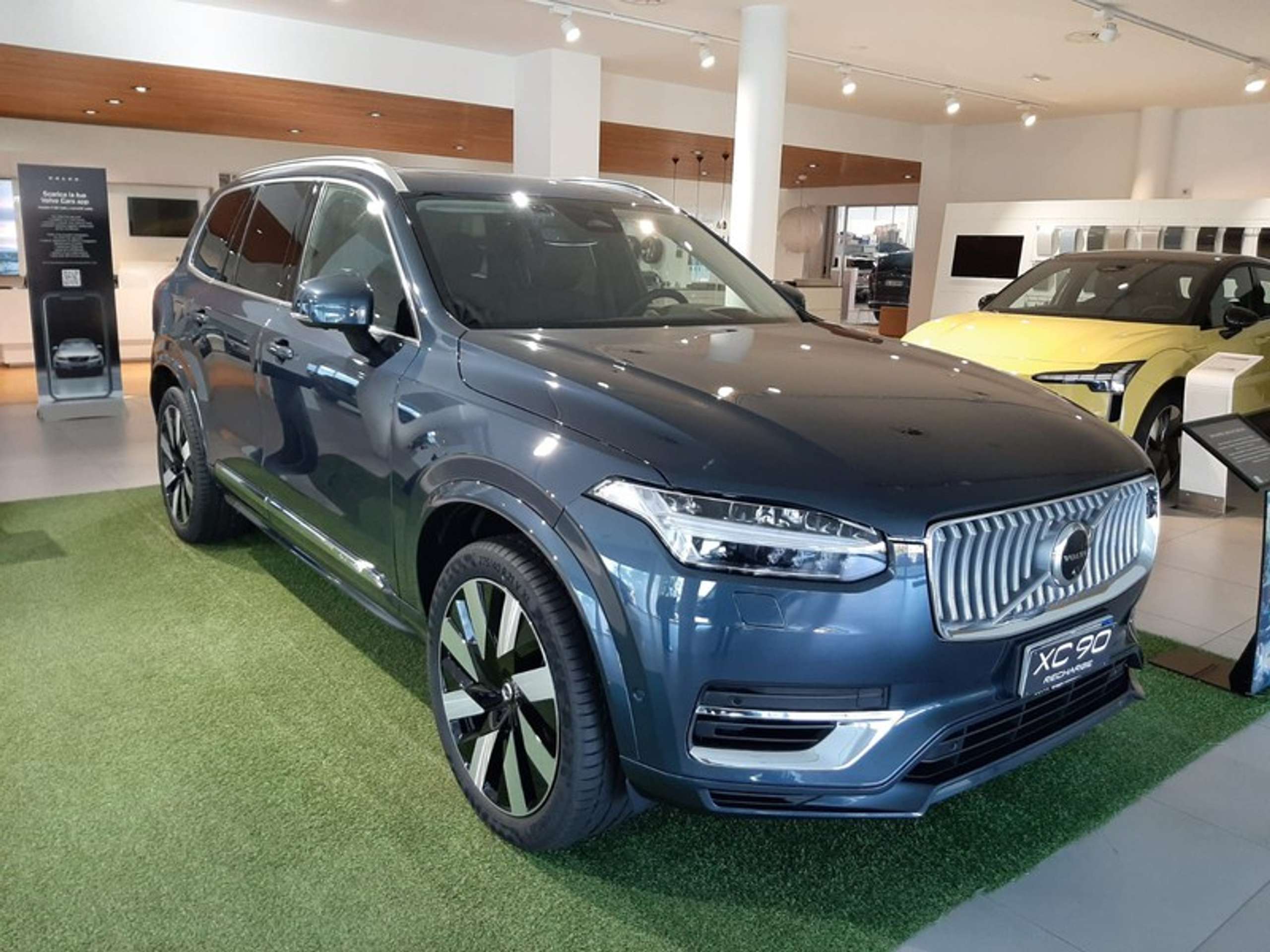 Volvo - XC90