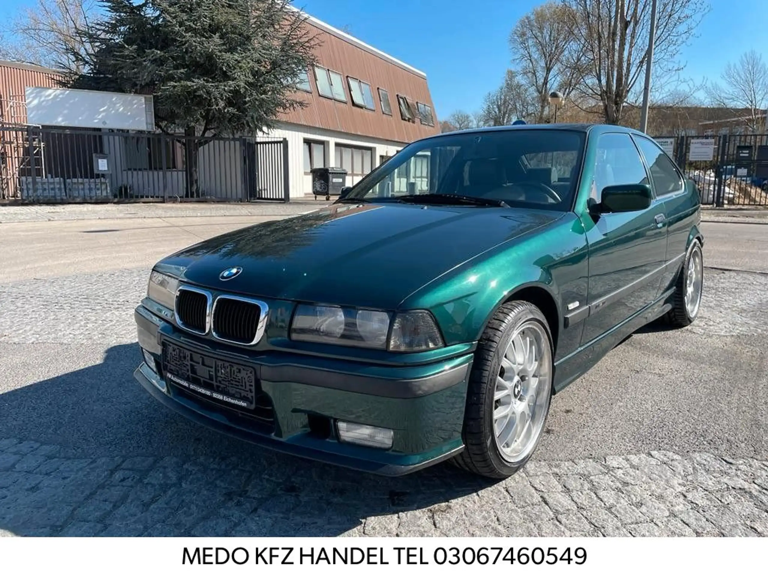 BMW - 323