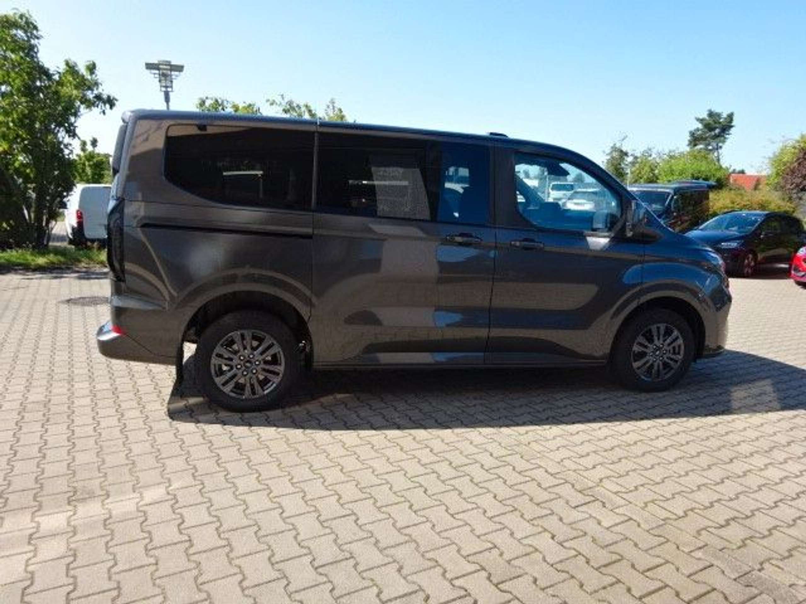 Ford - Tourneo Custom