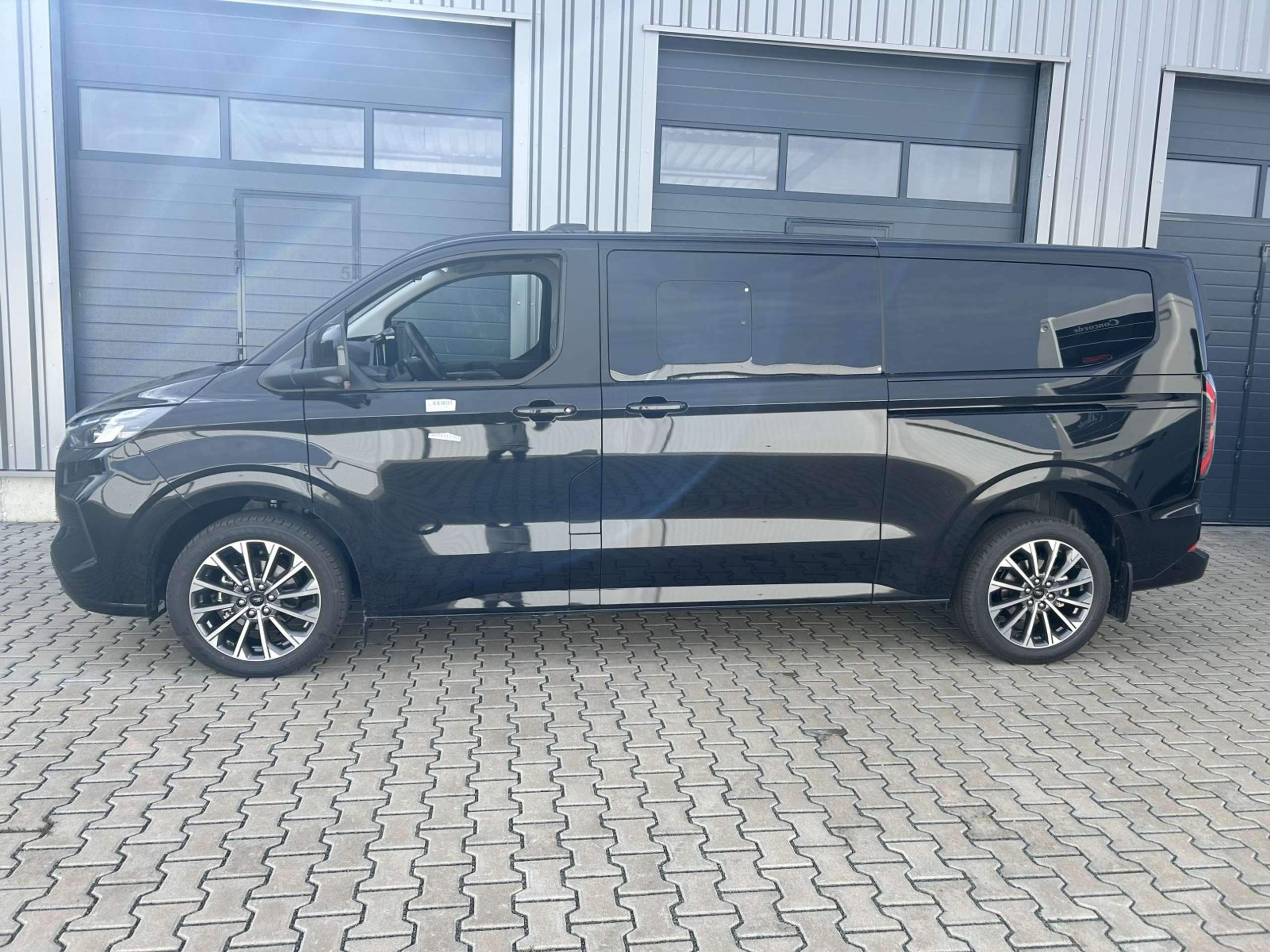 Ford - Tourneo Custom