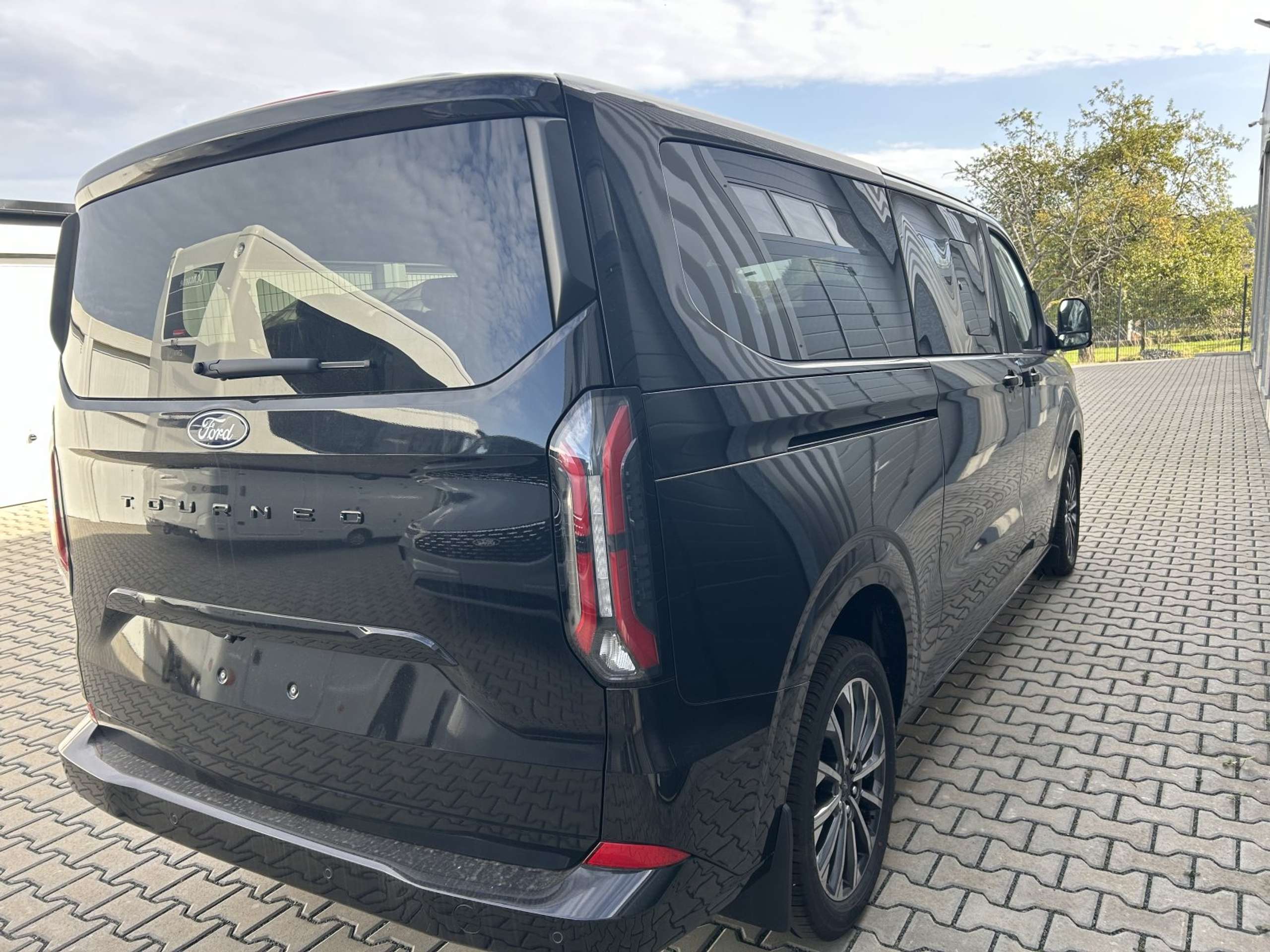 Ford - Tourneo Custom