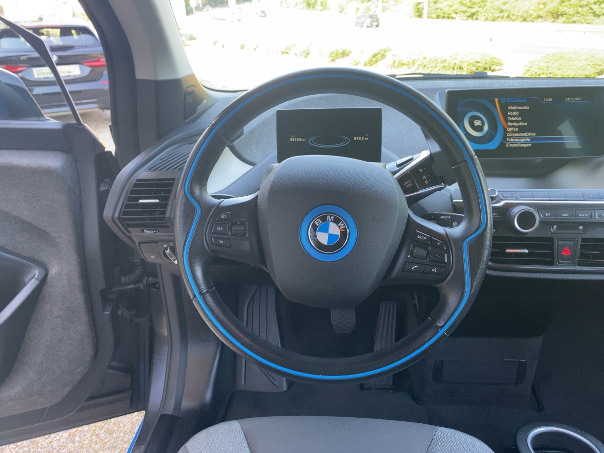 BMW - i3