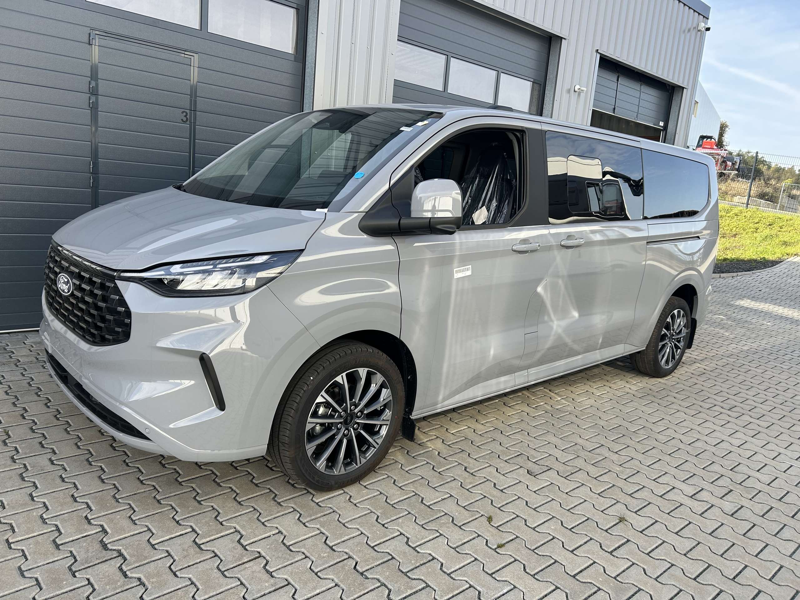 Ford Tourneo Custom 2024