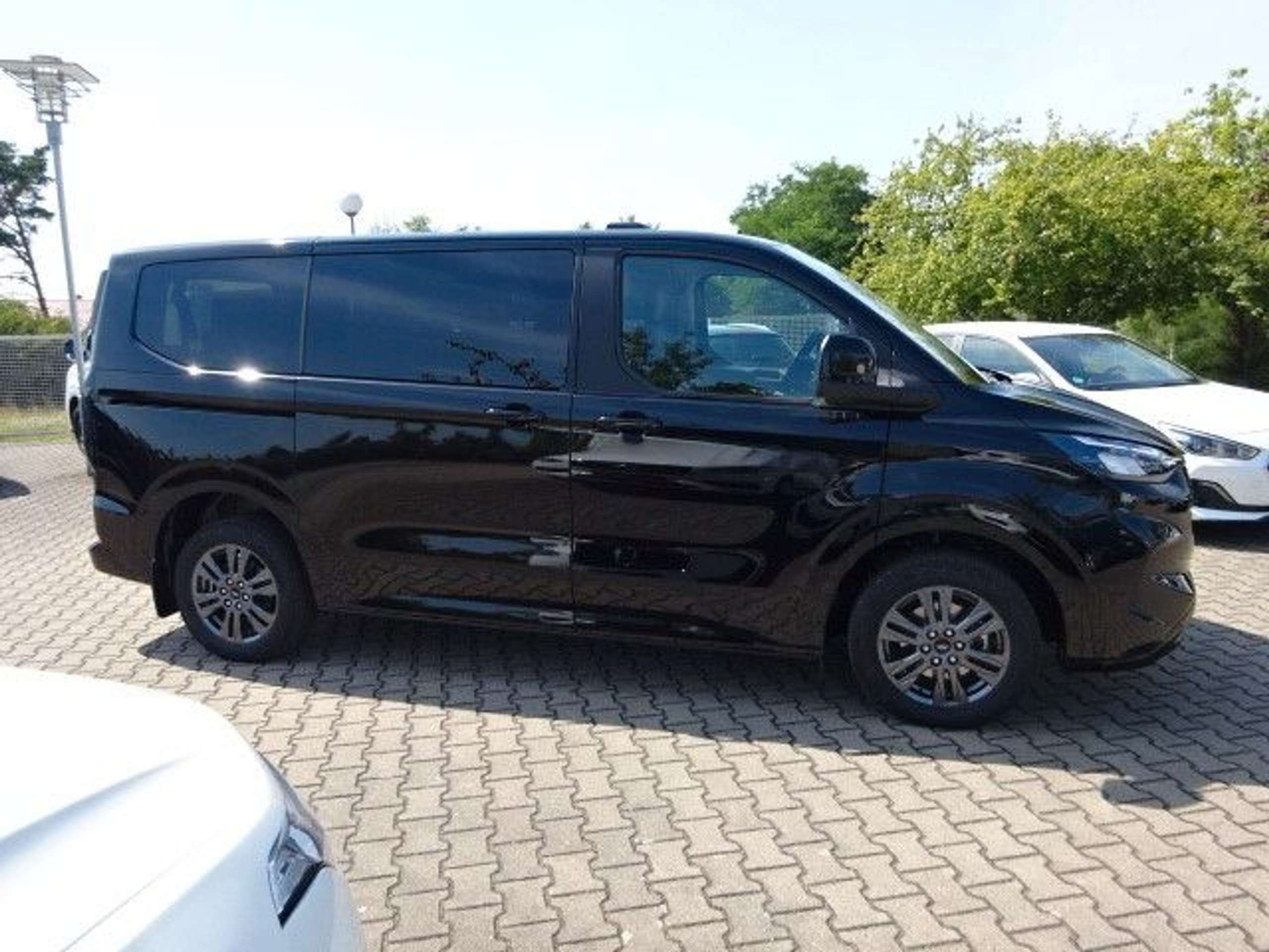 Ford - Tourneo Custom