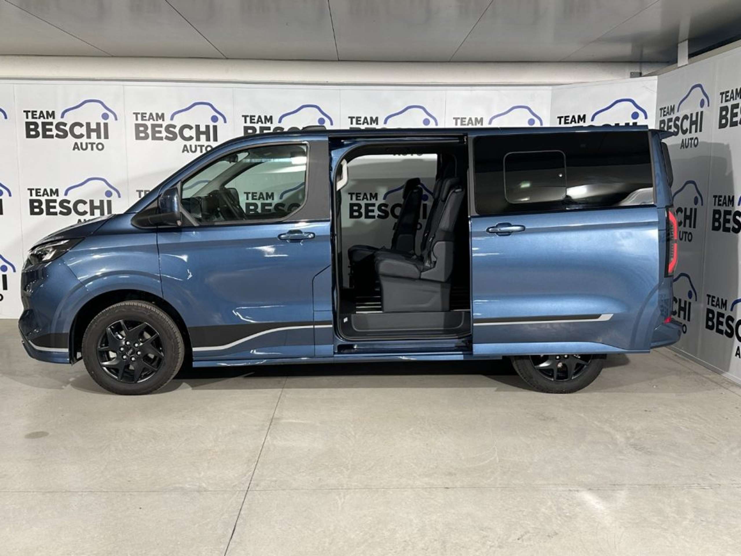 Ford - Tourneo Custom