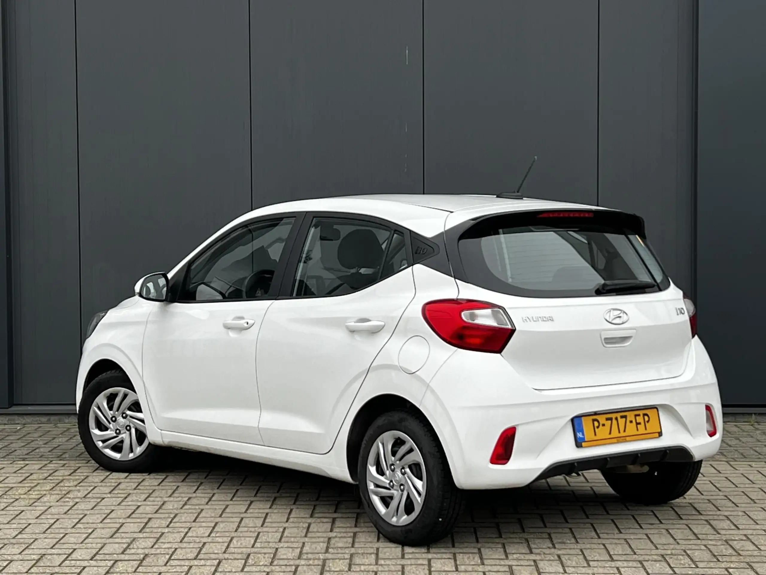 Hyundai - i10