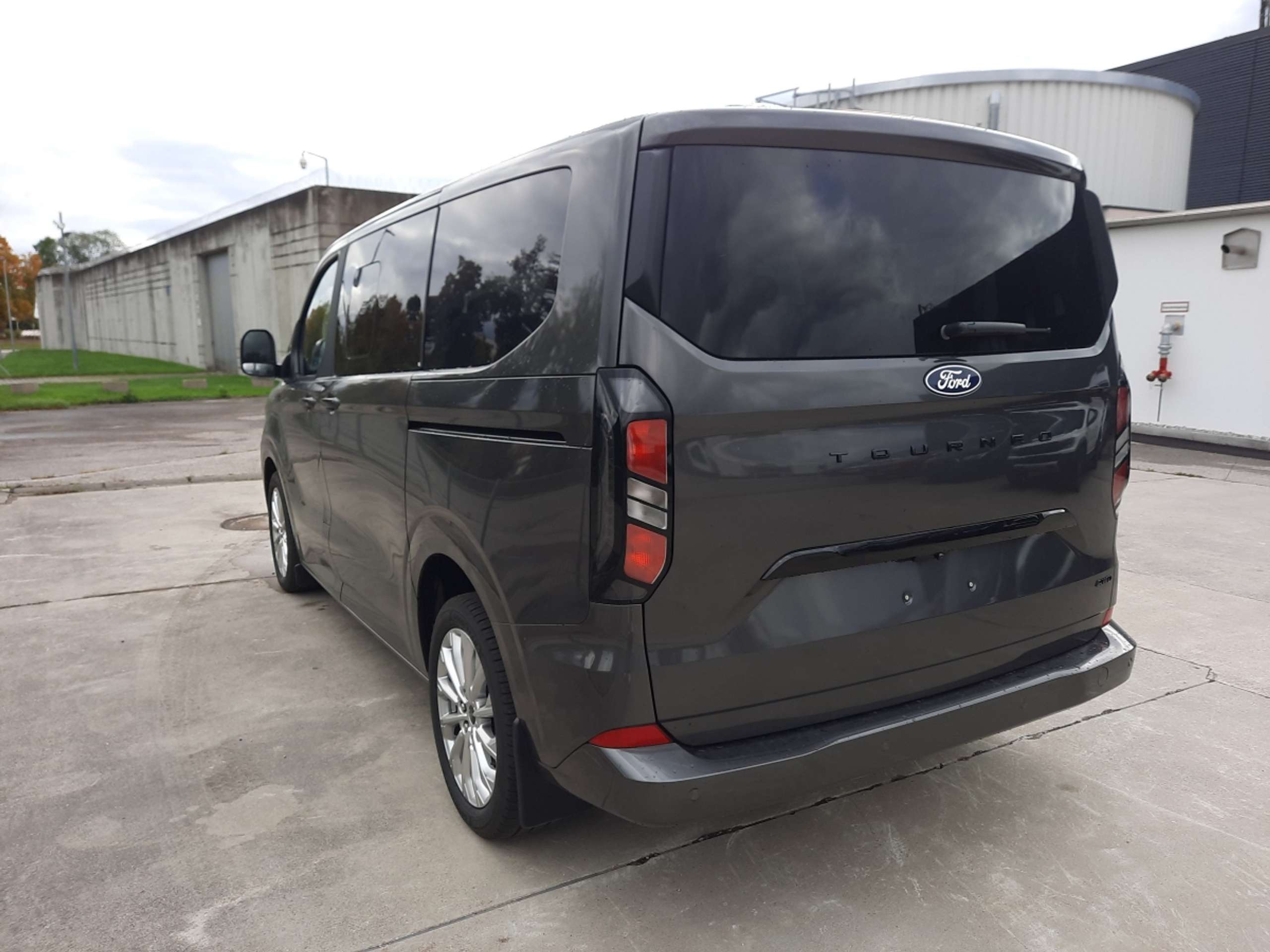 Ford - Tourneo Custom