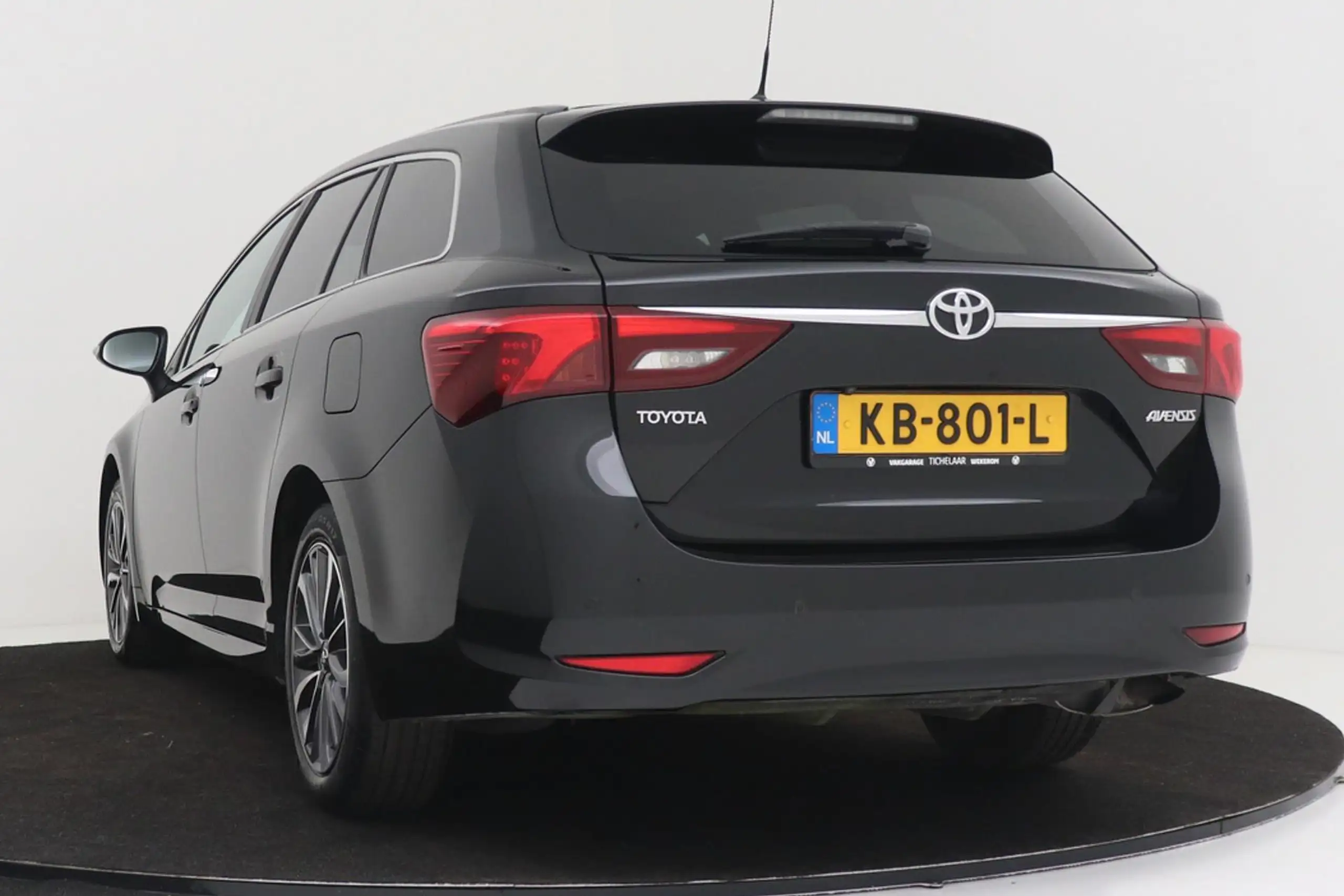 Toyota - Avensis