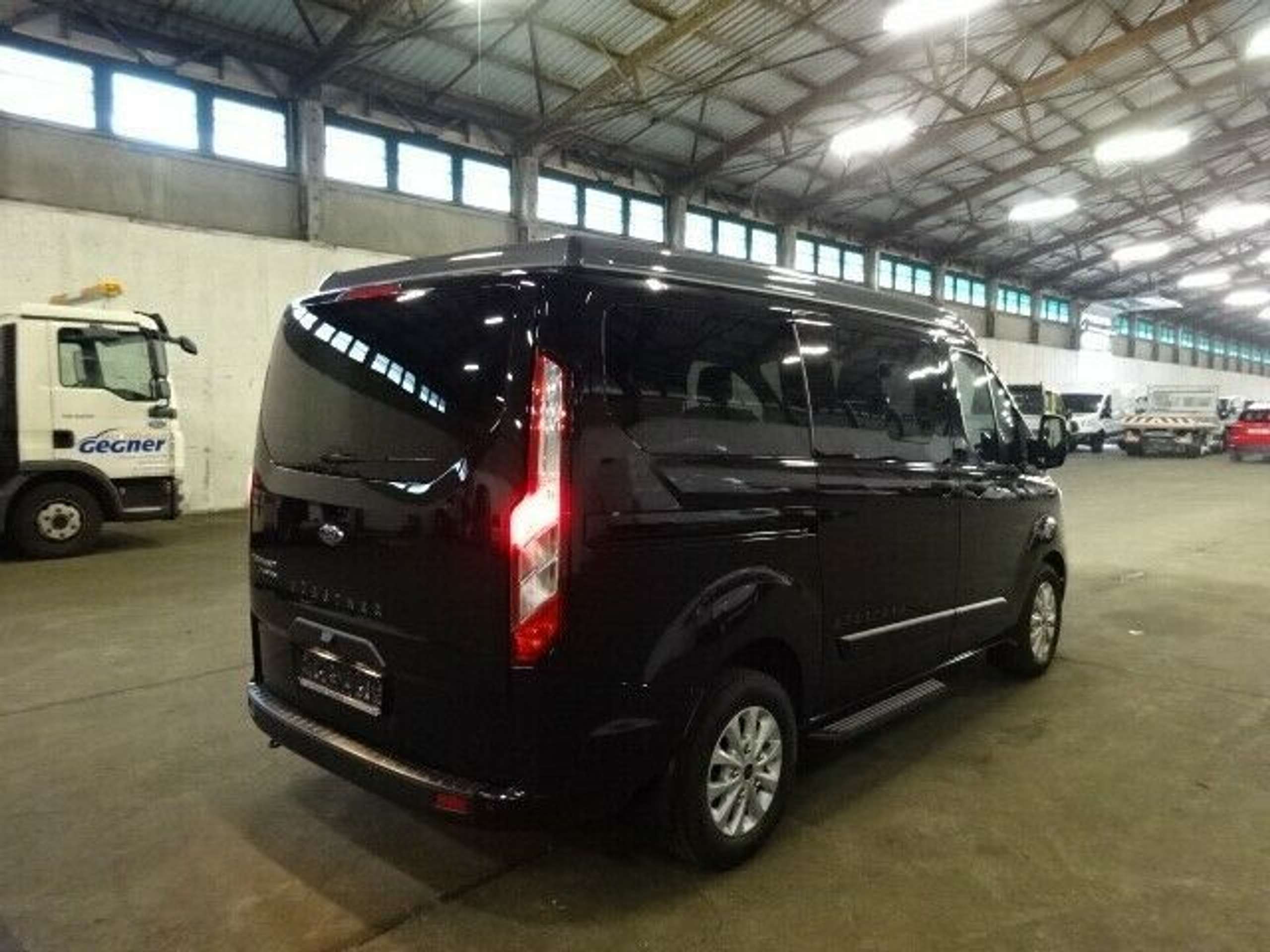 Ford - Transit Custom