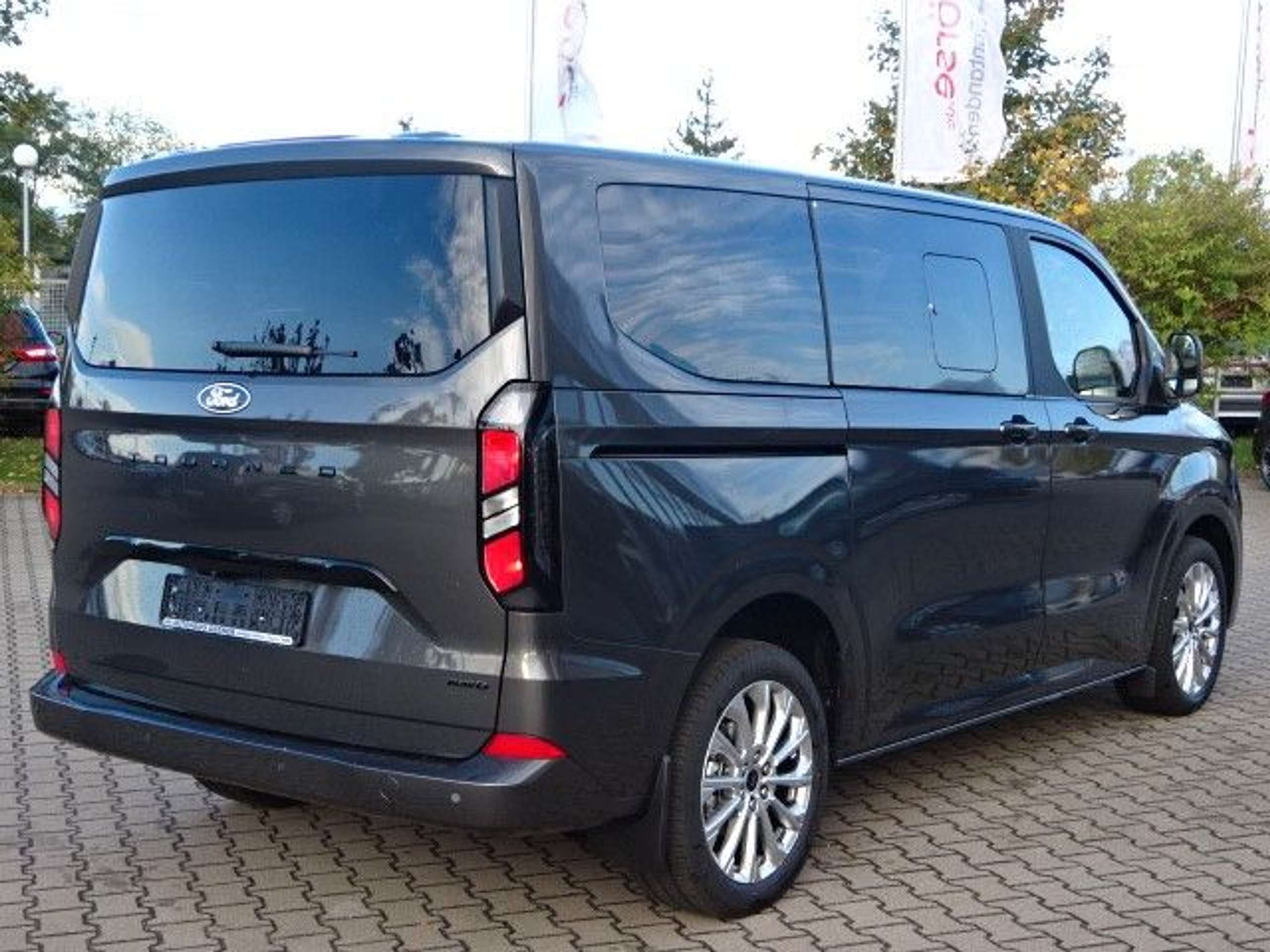 Ford - Tourneo Custom