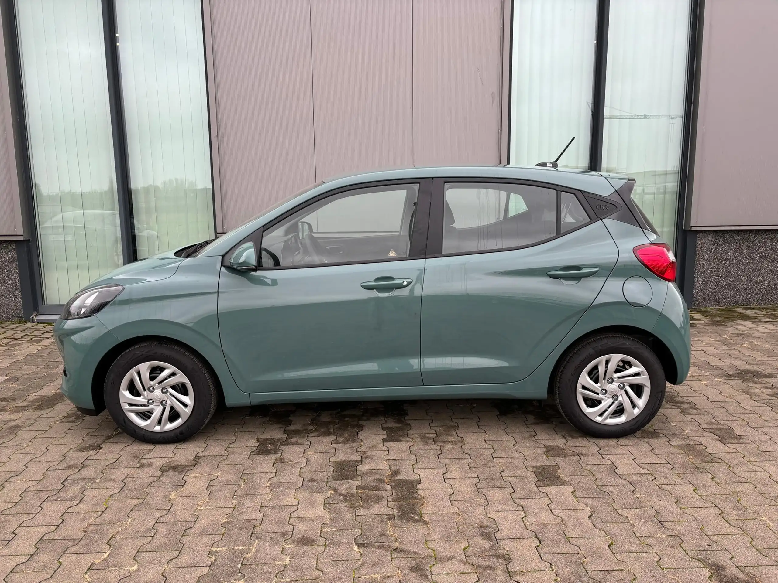 Hyundai - i10