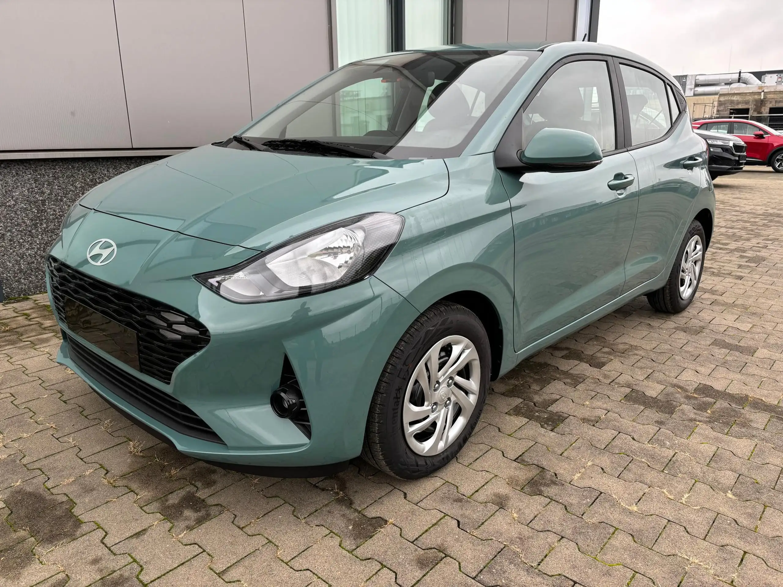 Hyundai - i10