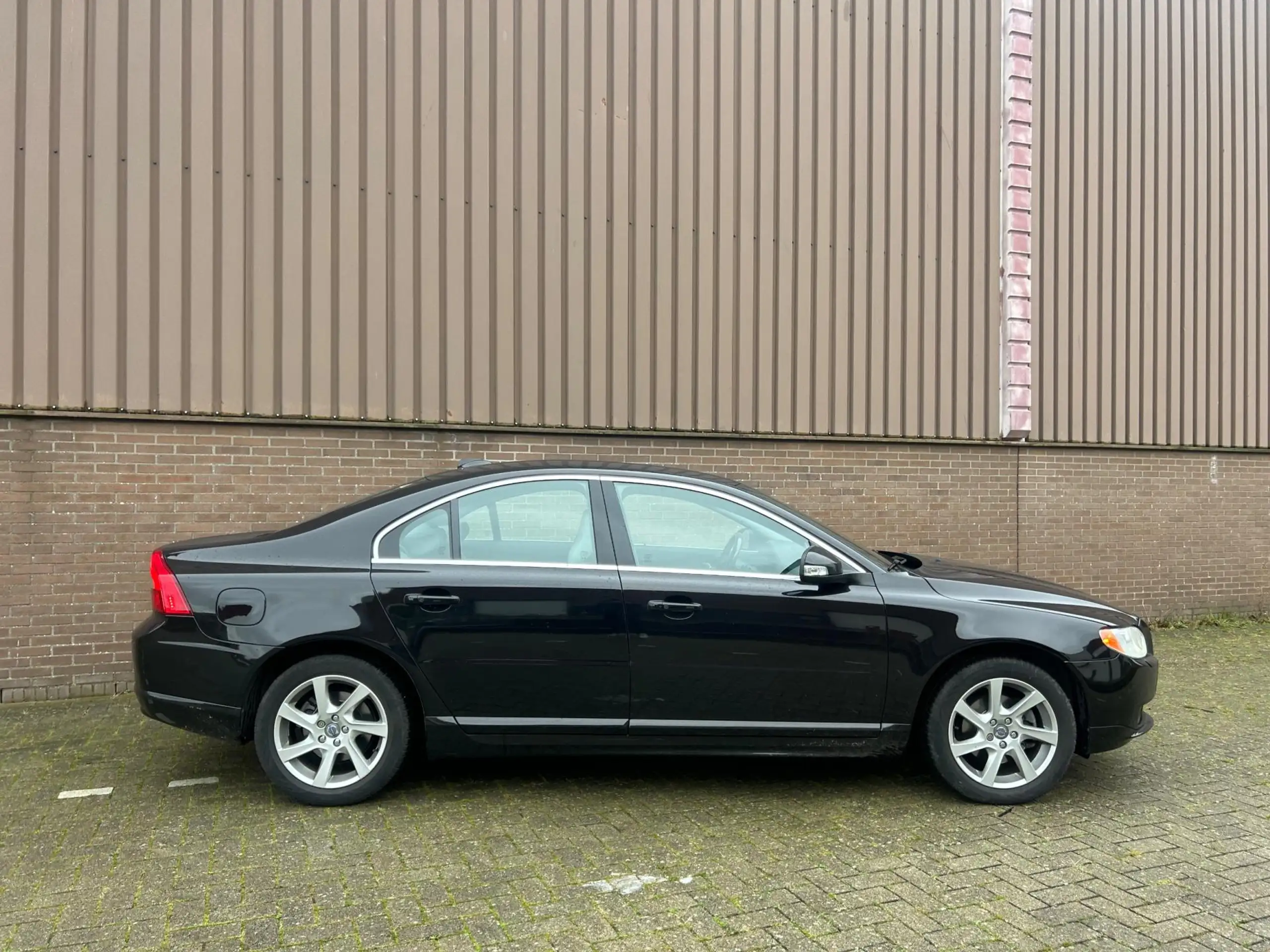 Volvo - S80