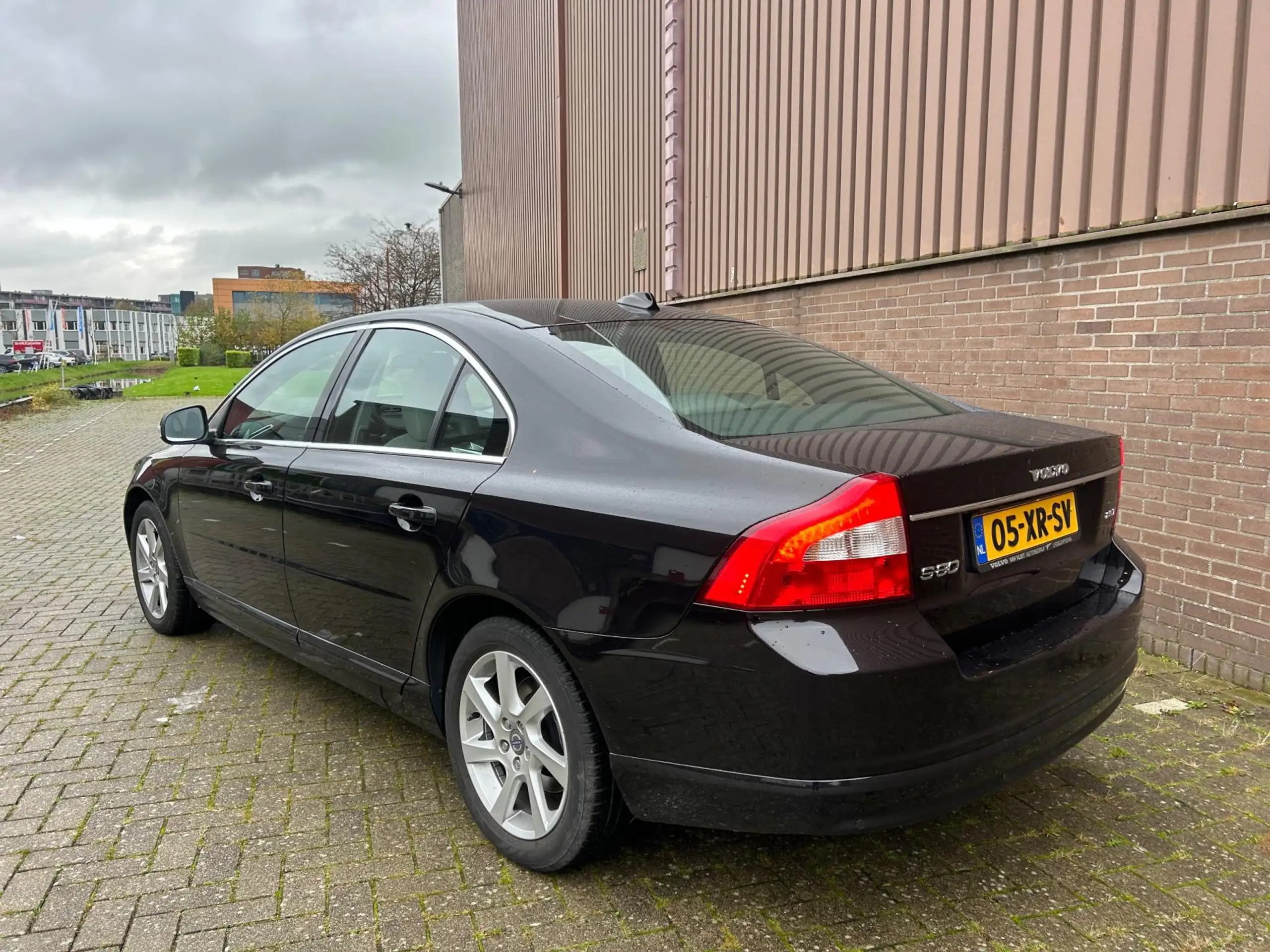 Volvo - S80