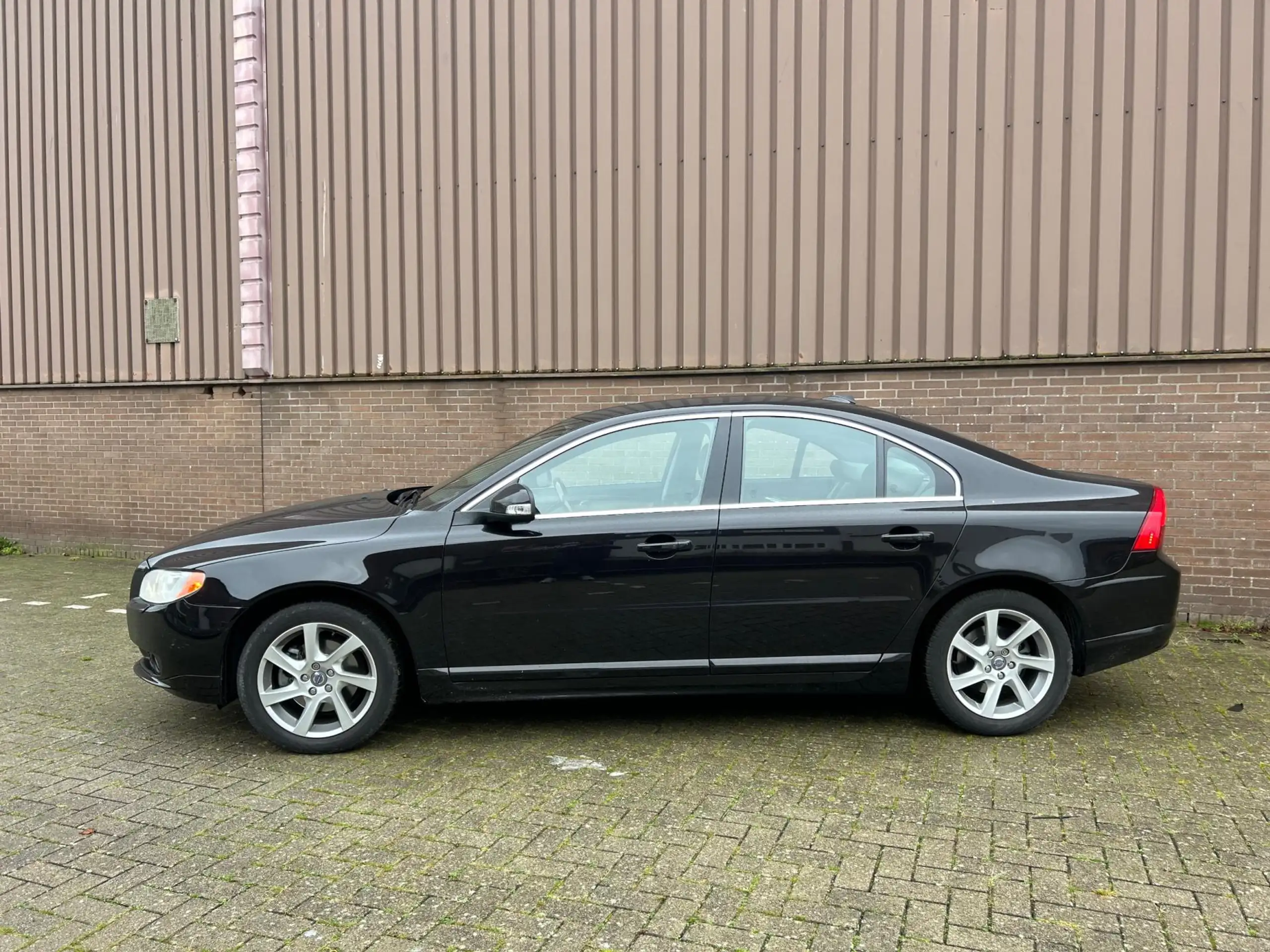 Volvo - S80