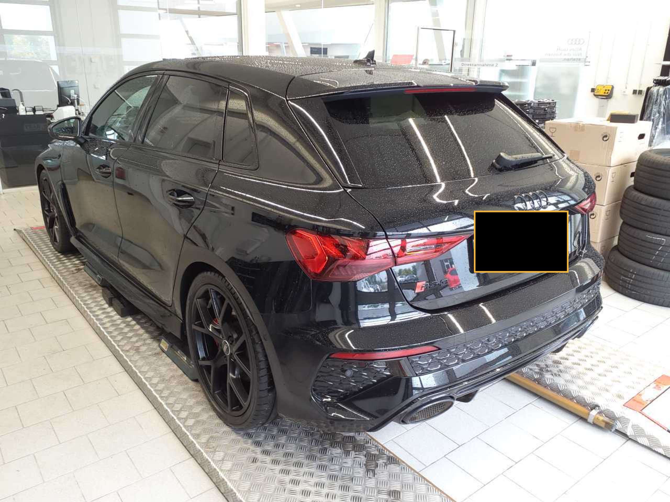 Audi - RS3