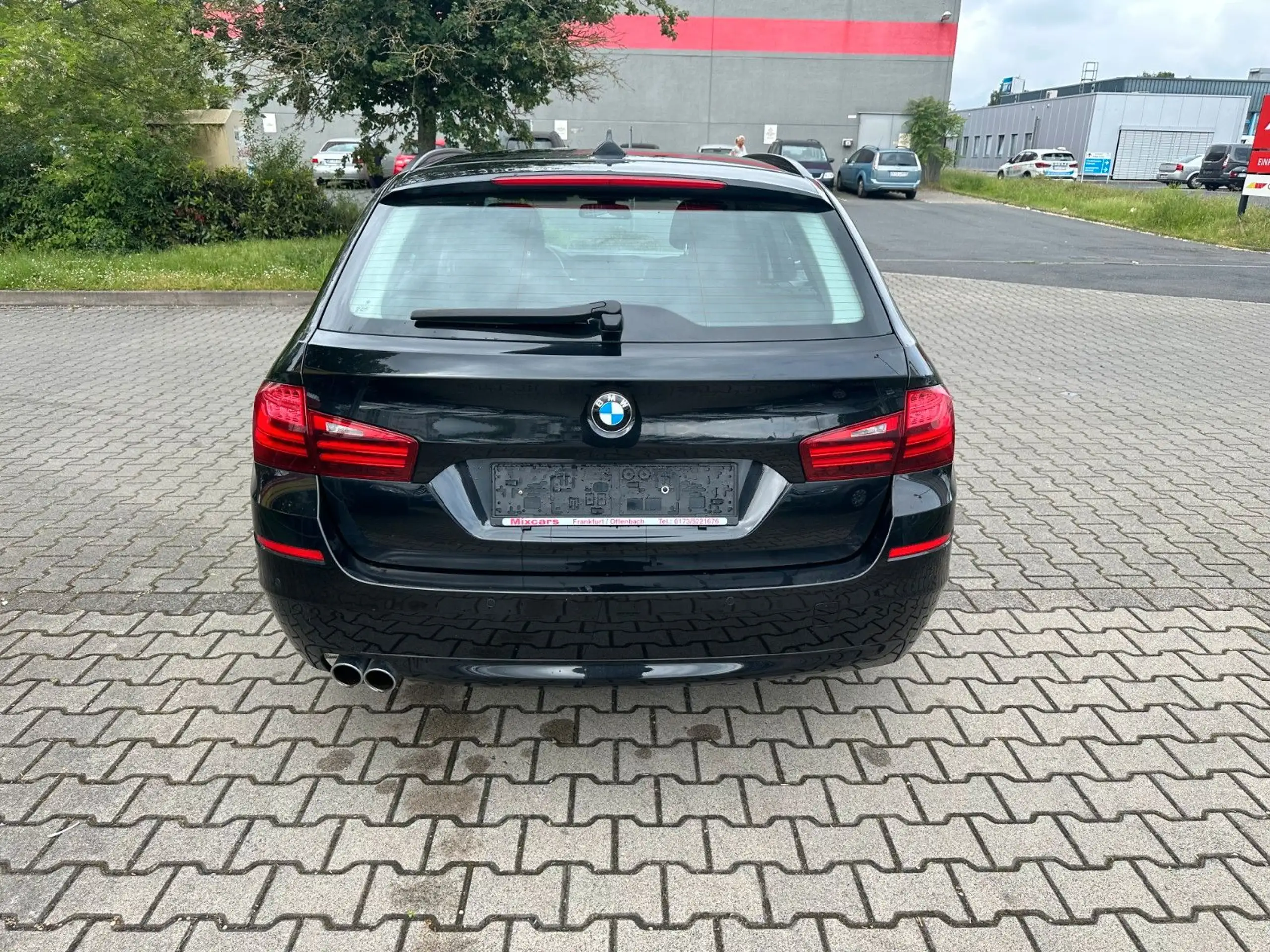 BMW - 525