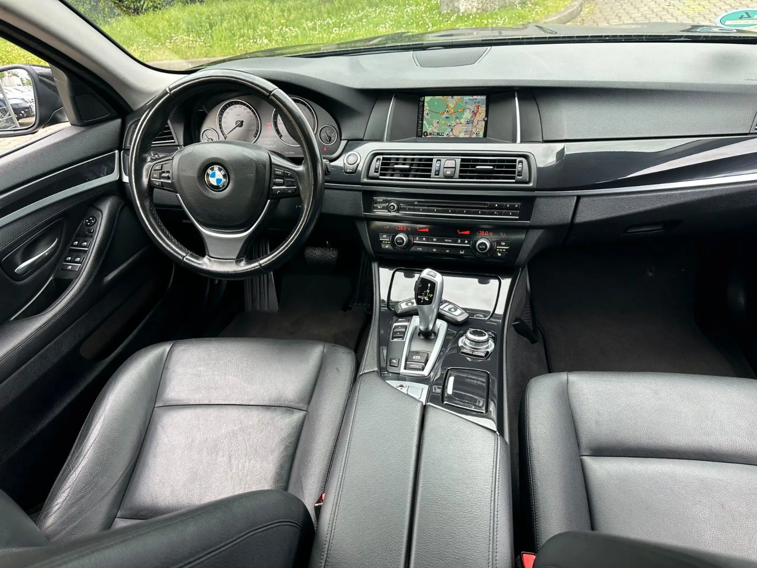 BMW - 525