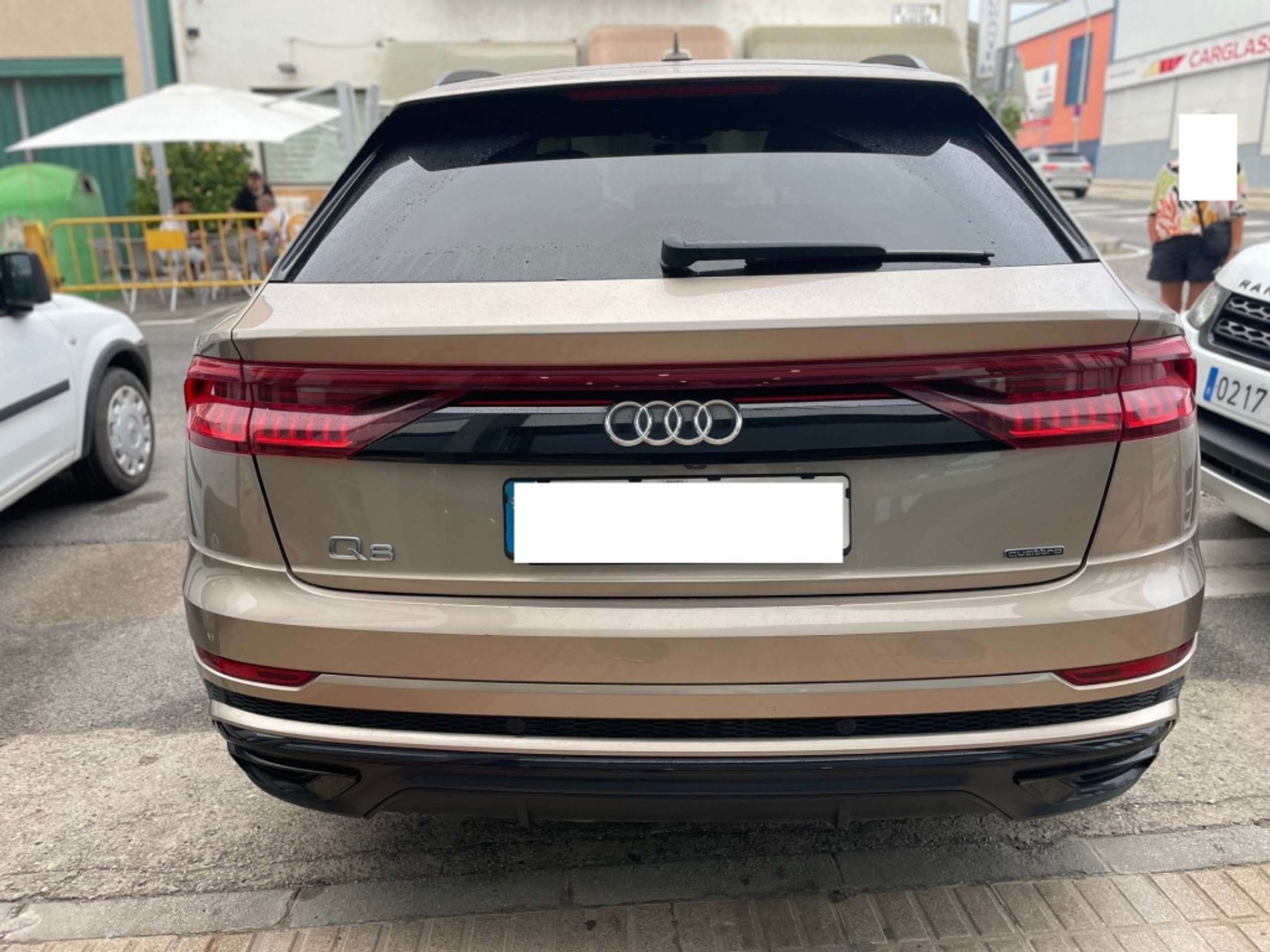 Audi - Q8