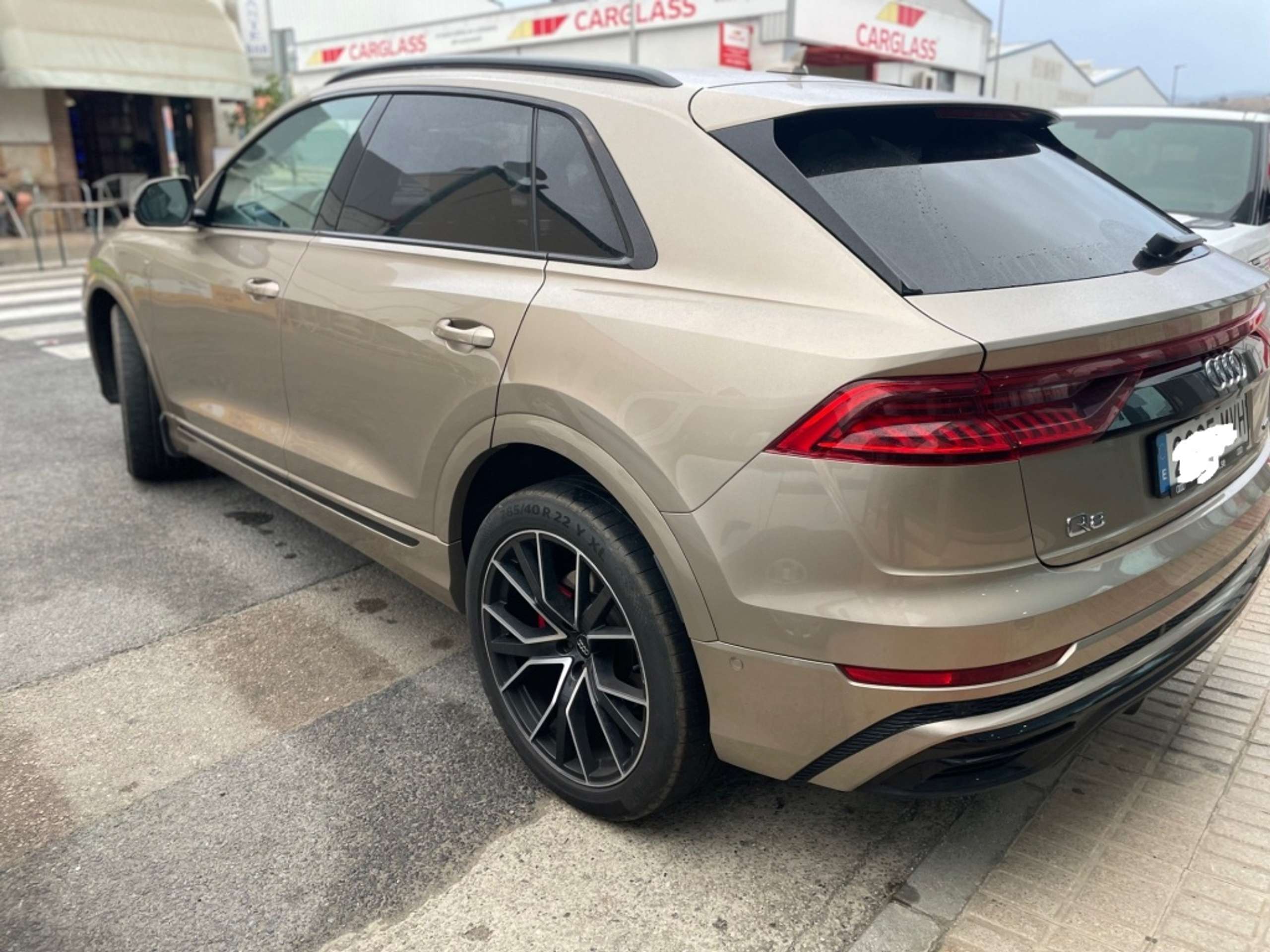 Audi - Q8