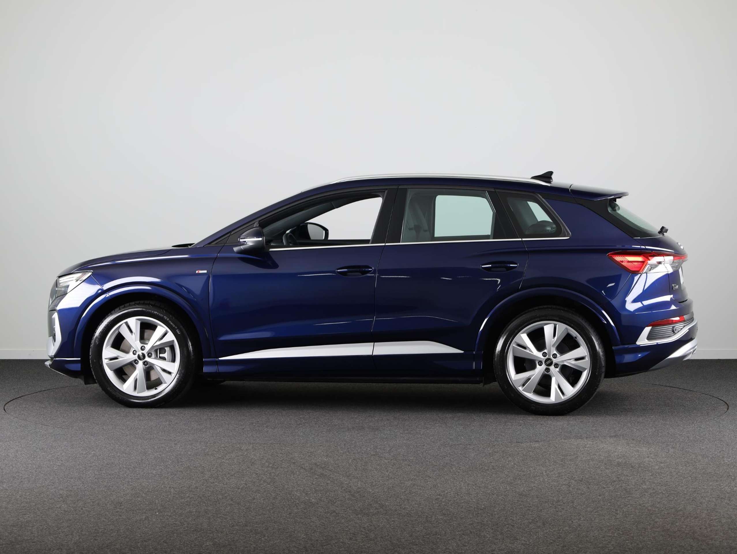 Audi - Q4 e-tron