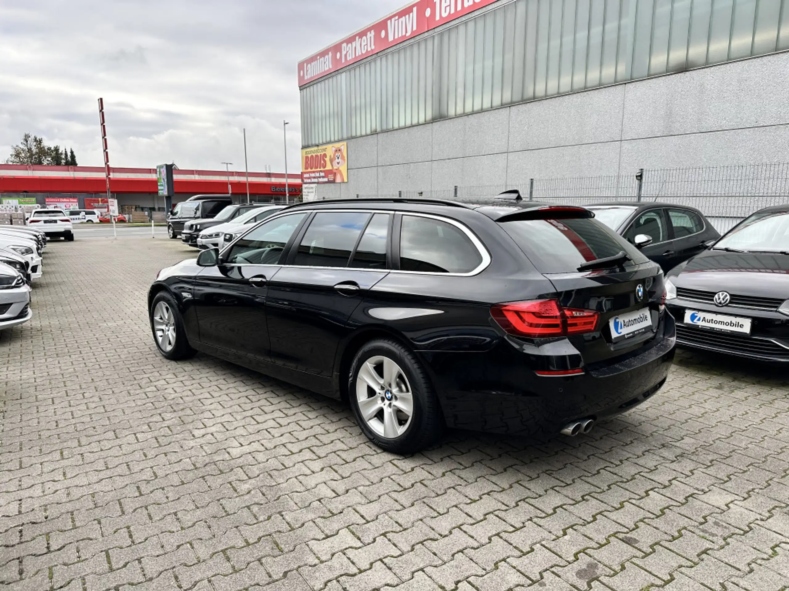 BMW - 525