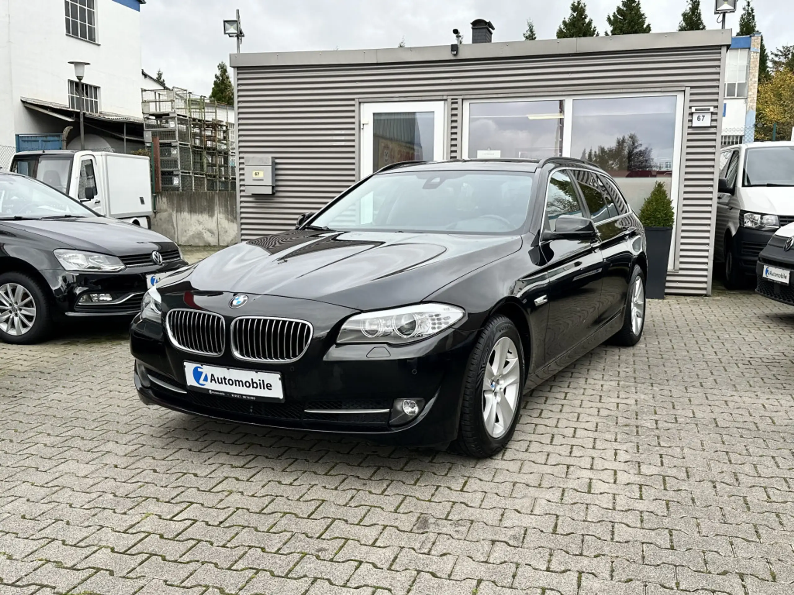 BMW - 525