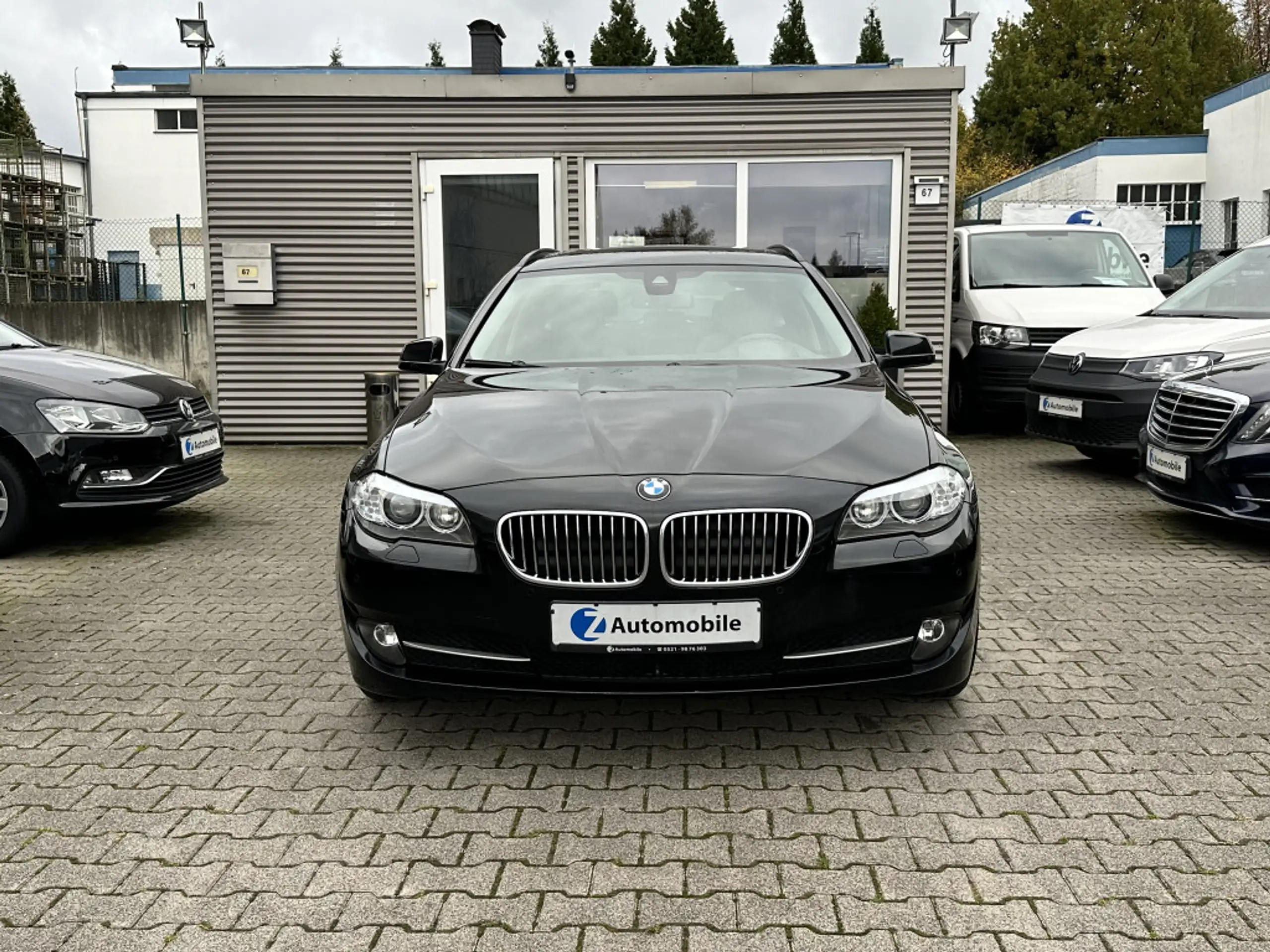 BMW - 525