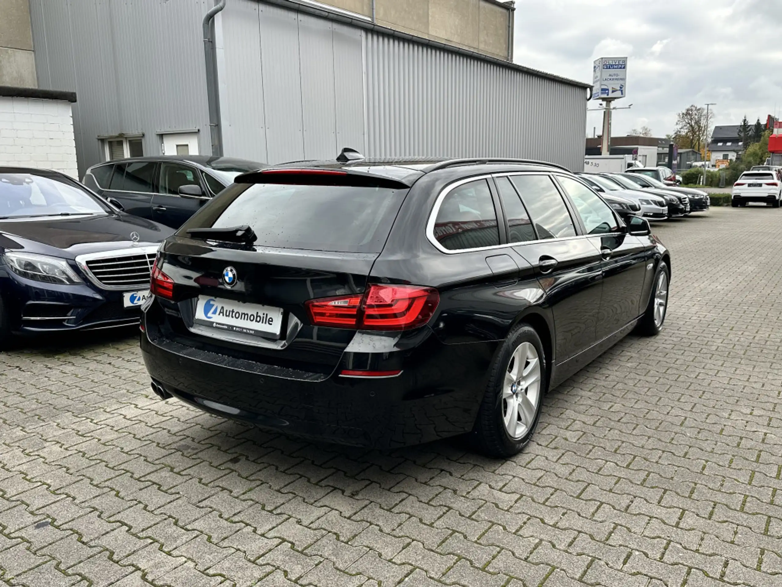 BMW - 525