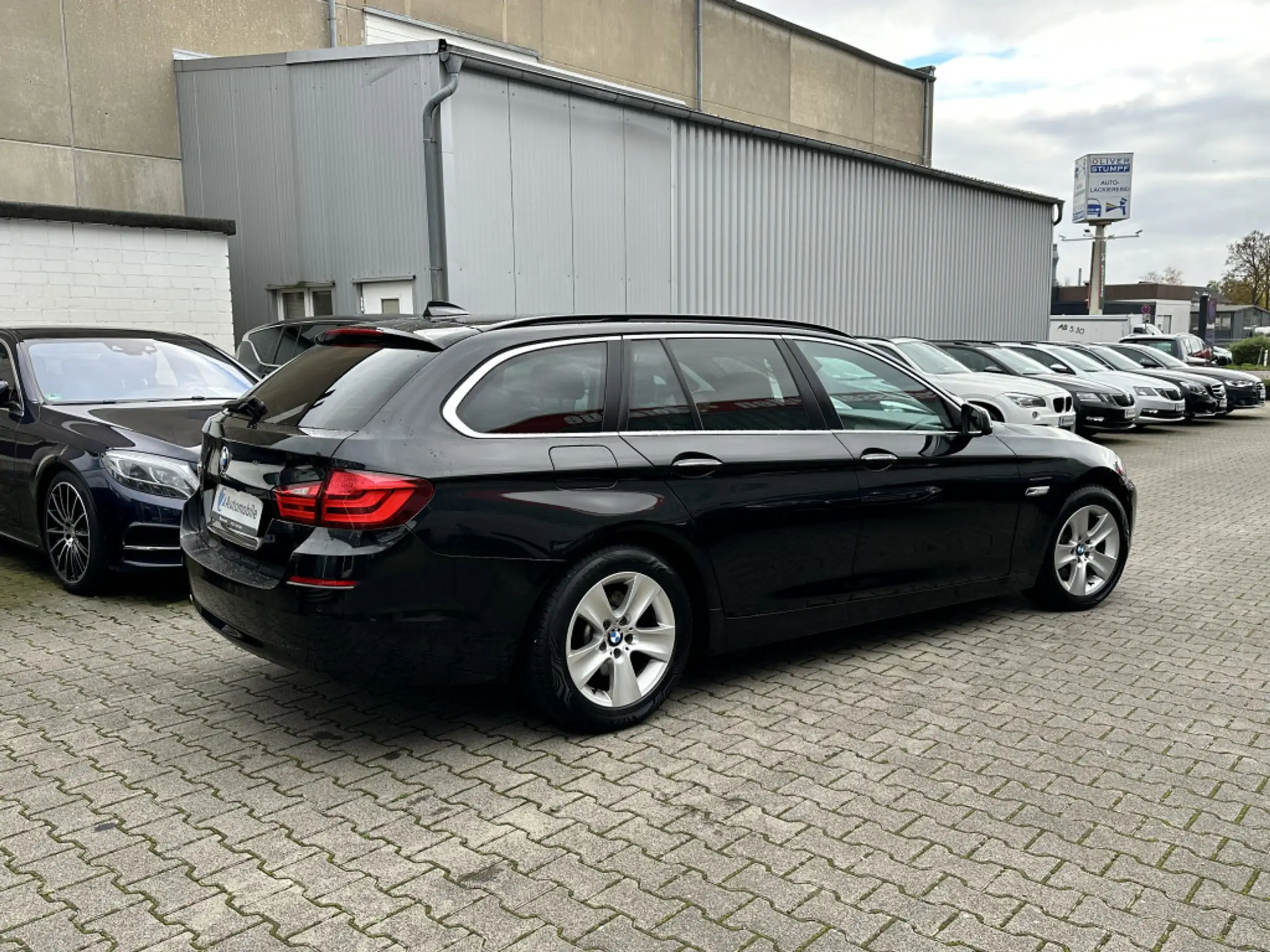 BMW - 525