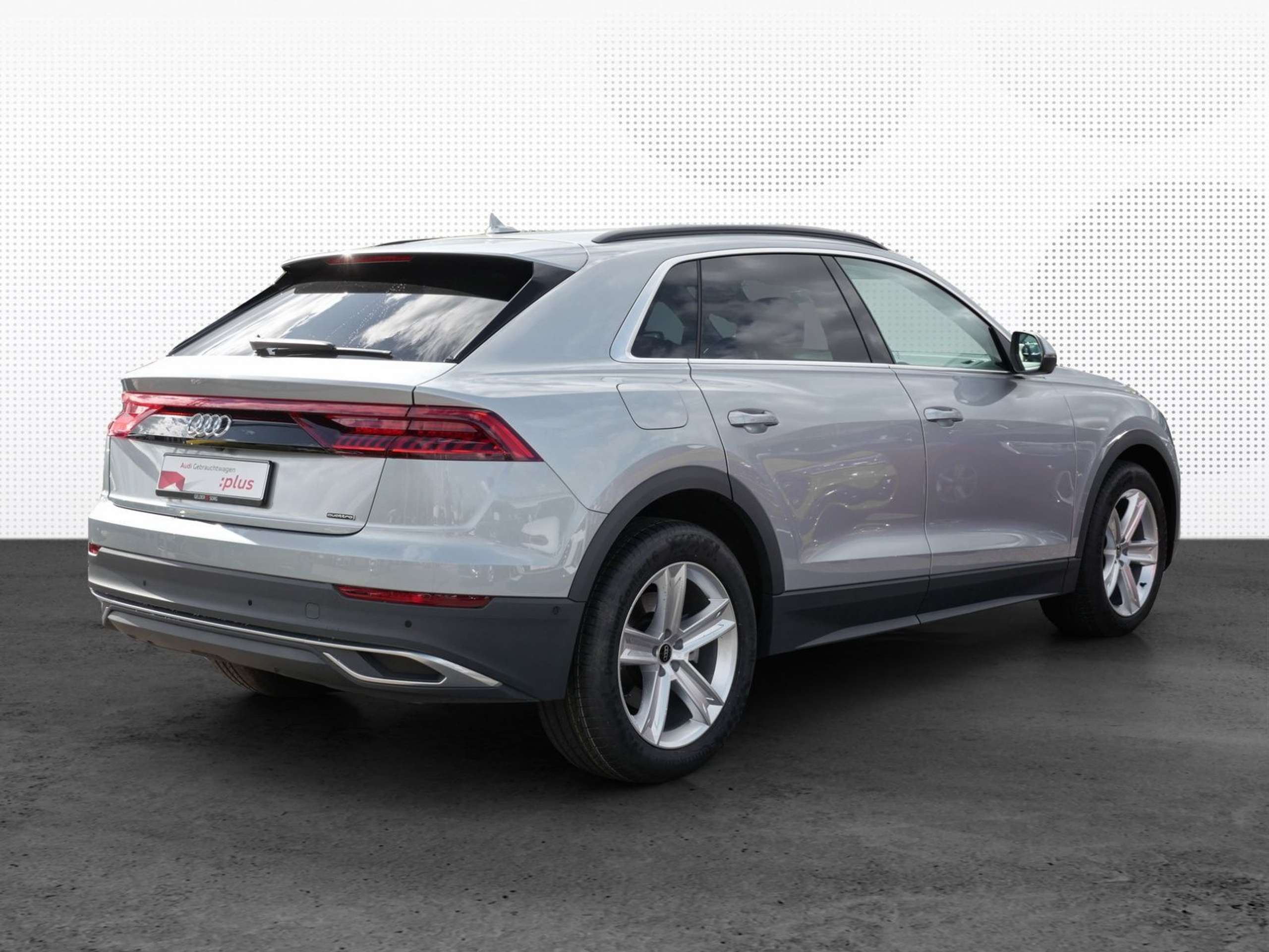 Audi - Q8