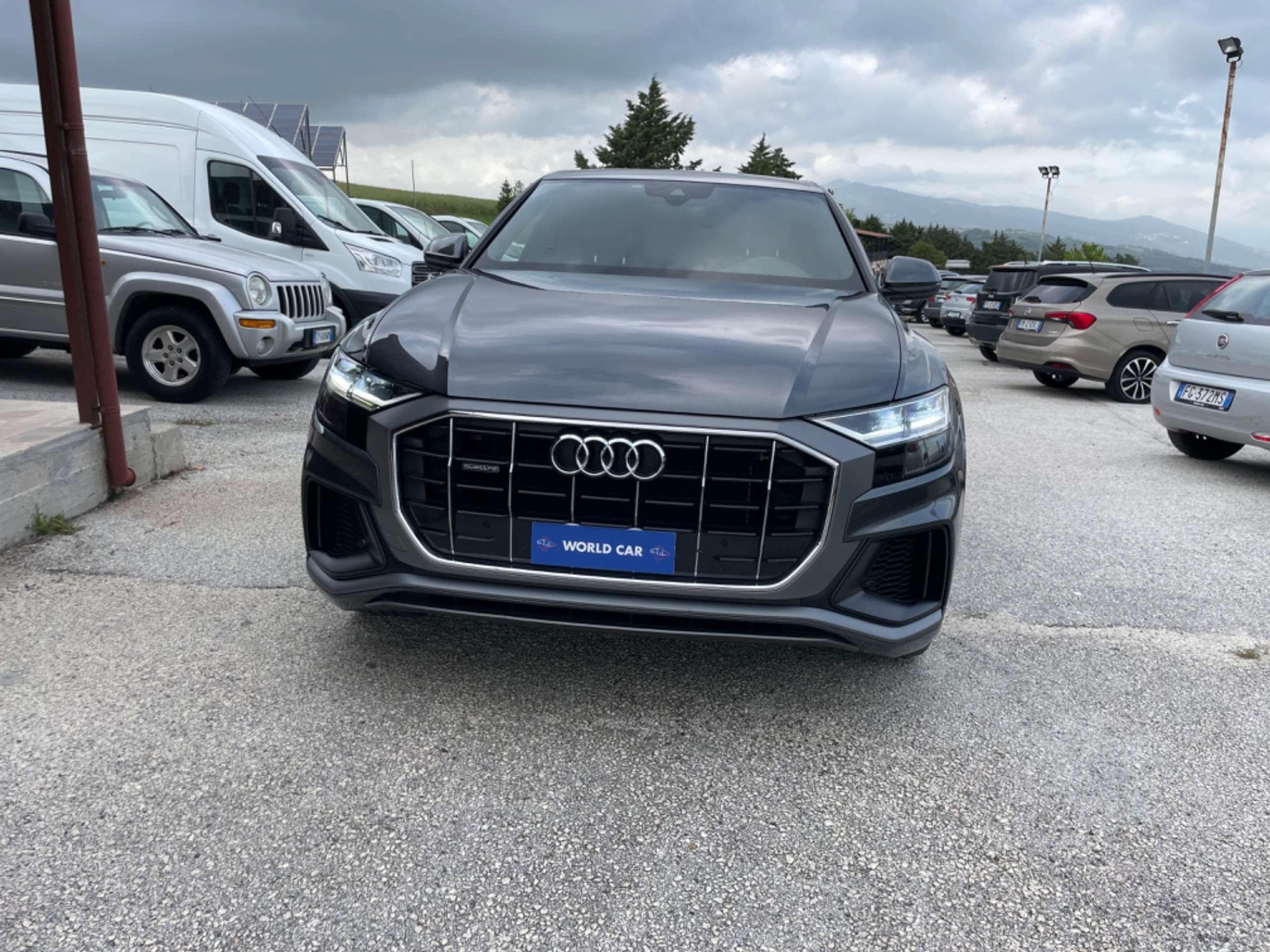 Audi - Q8