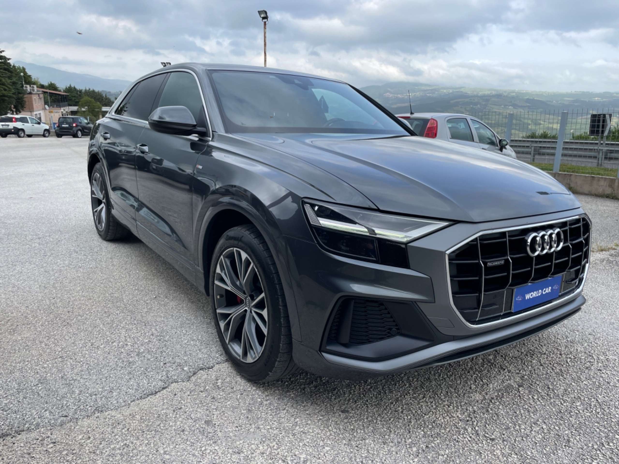 Audi - Q8