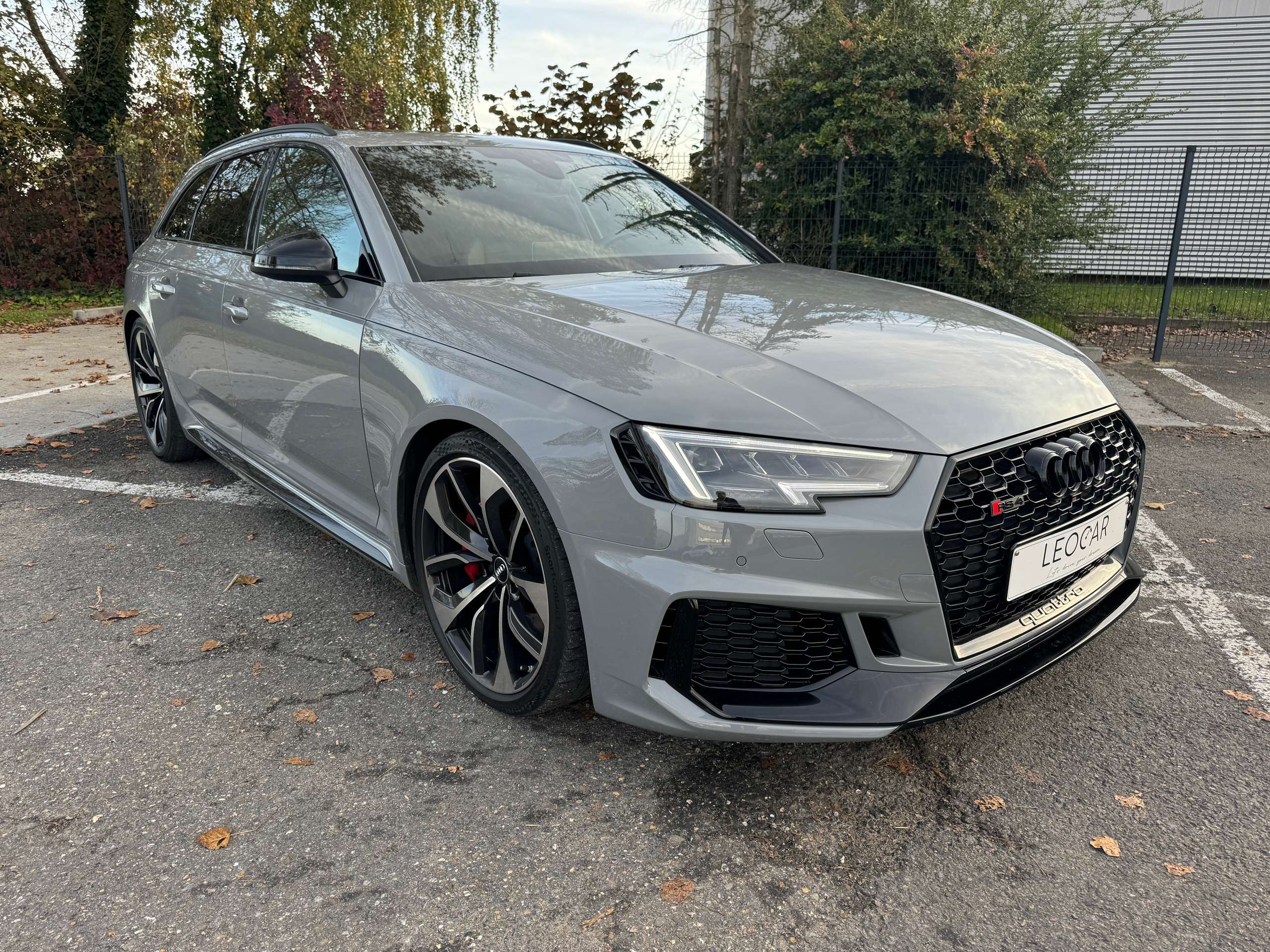 Audi - RS4