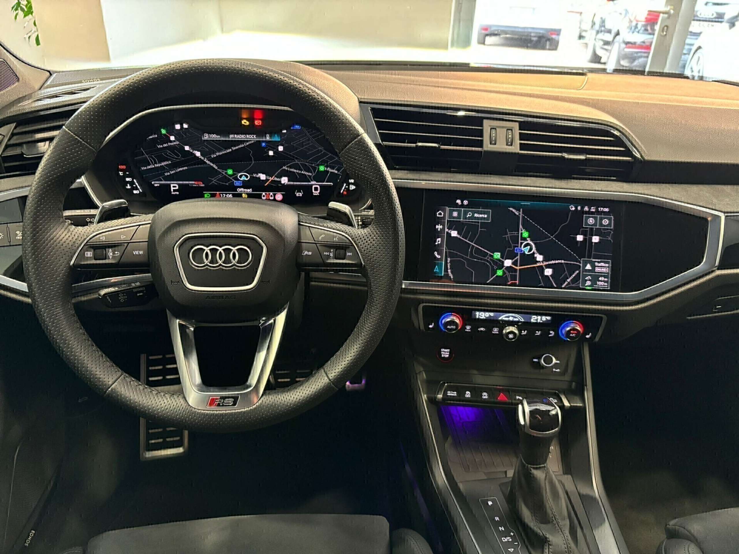 Audi - Q3