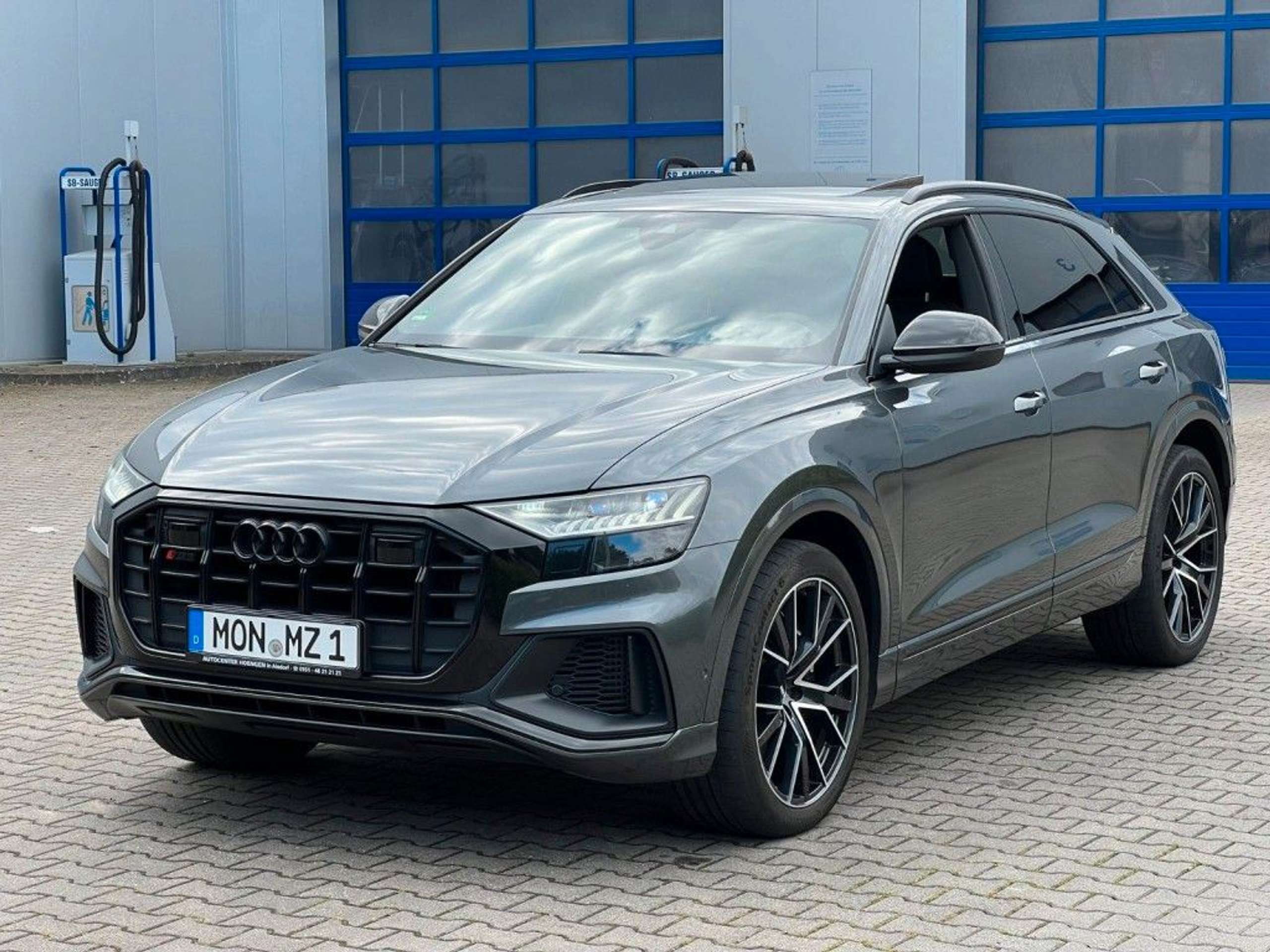 Audi - SQ8