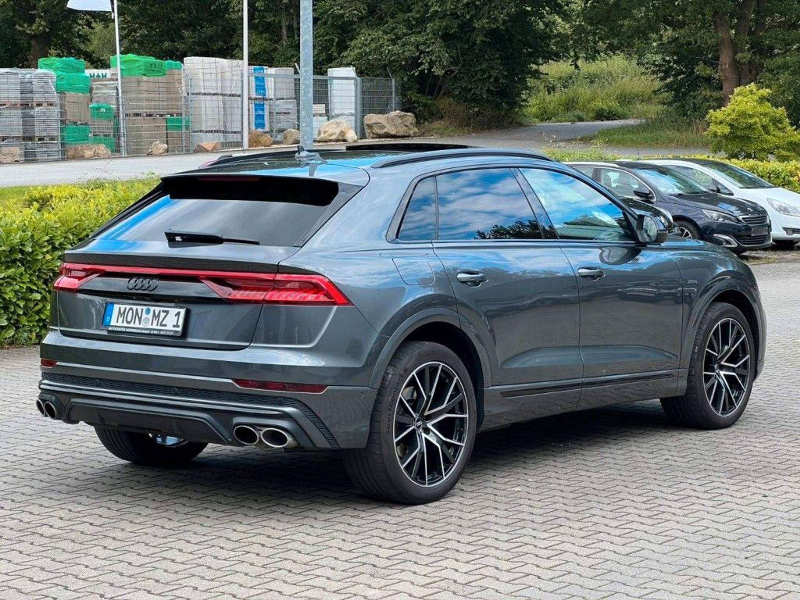 Audi - SQ8