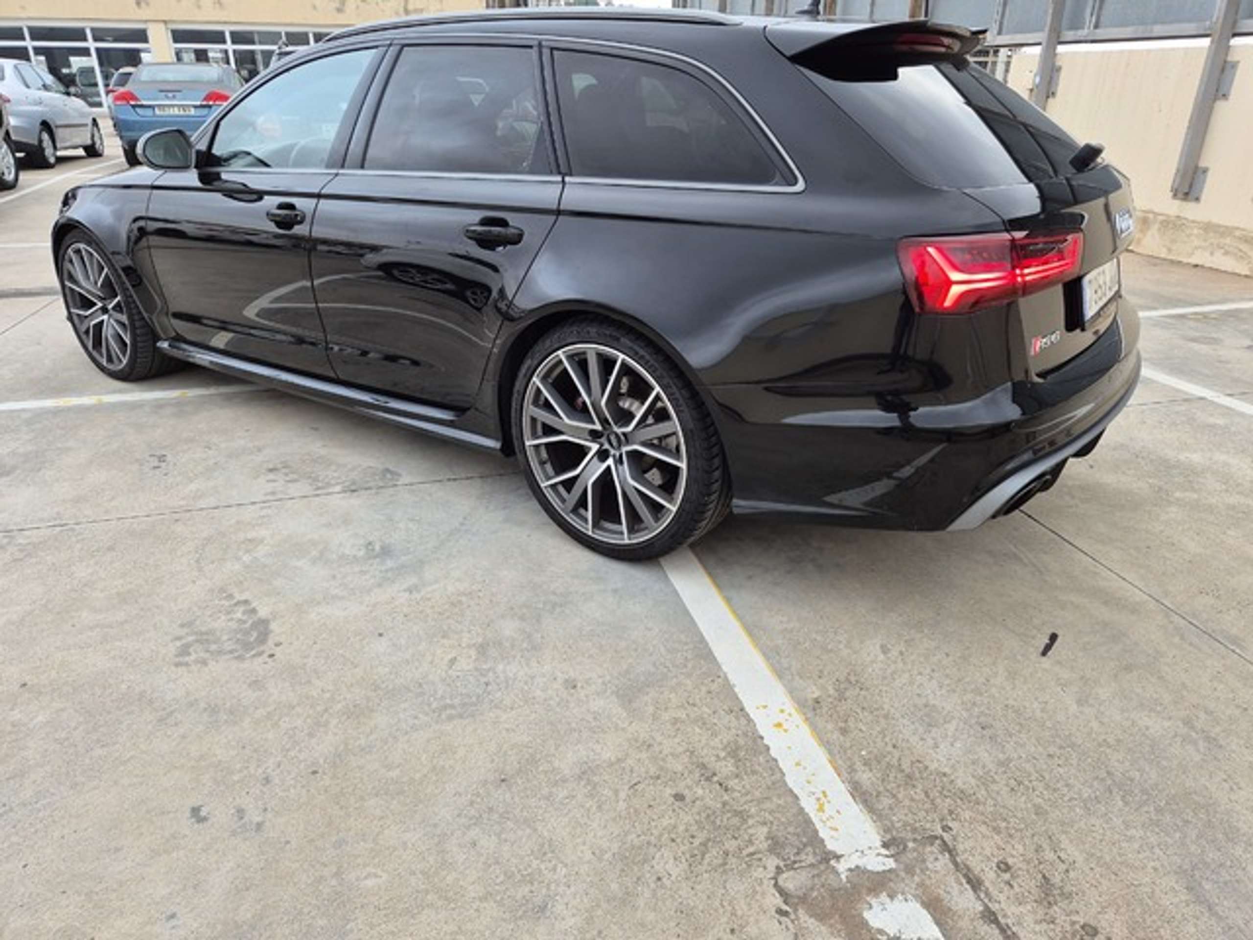 Audi - RS6