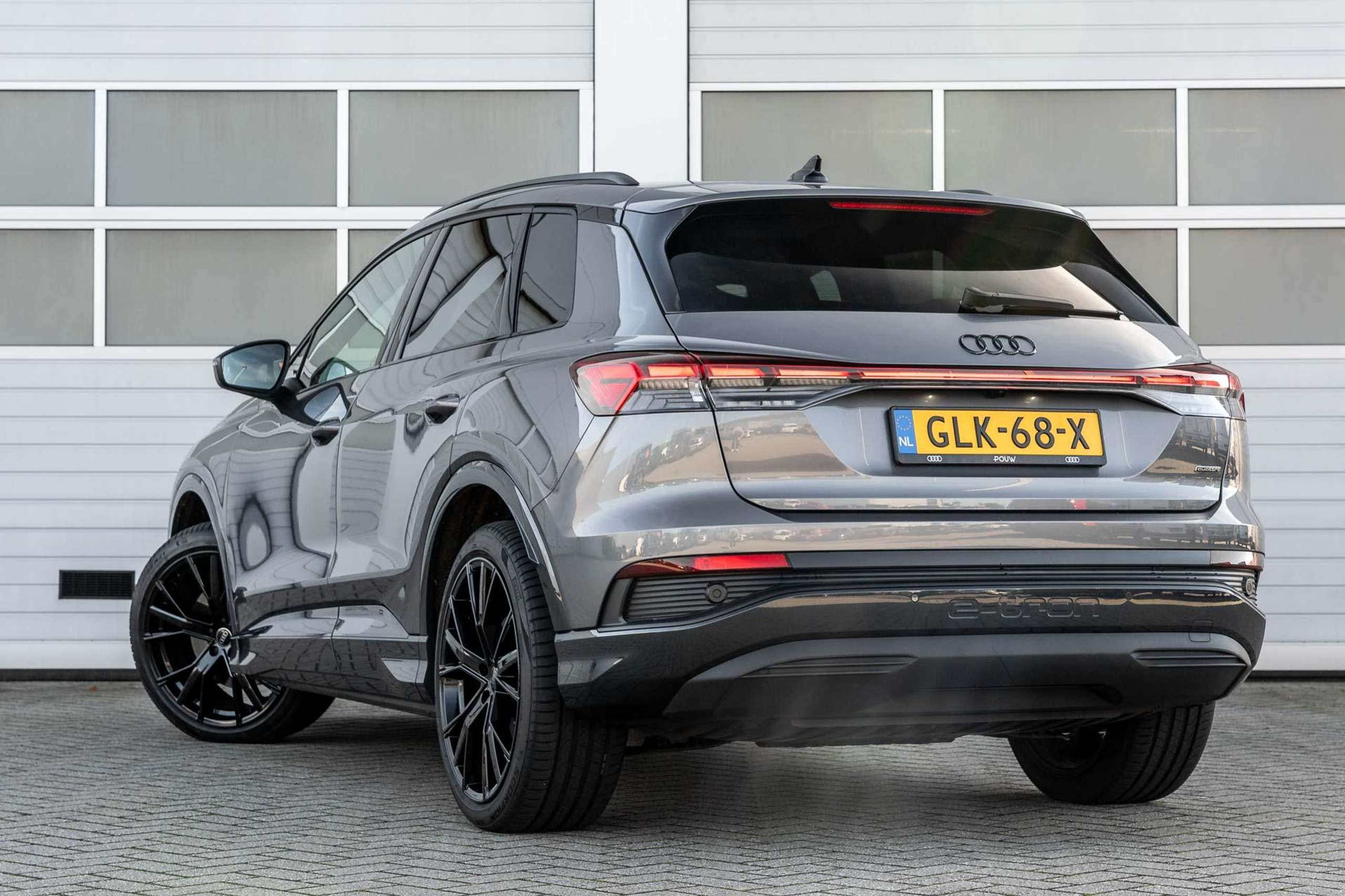 Audi - Q4 e-tron