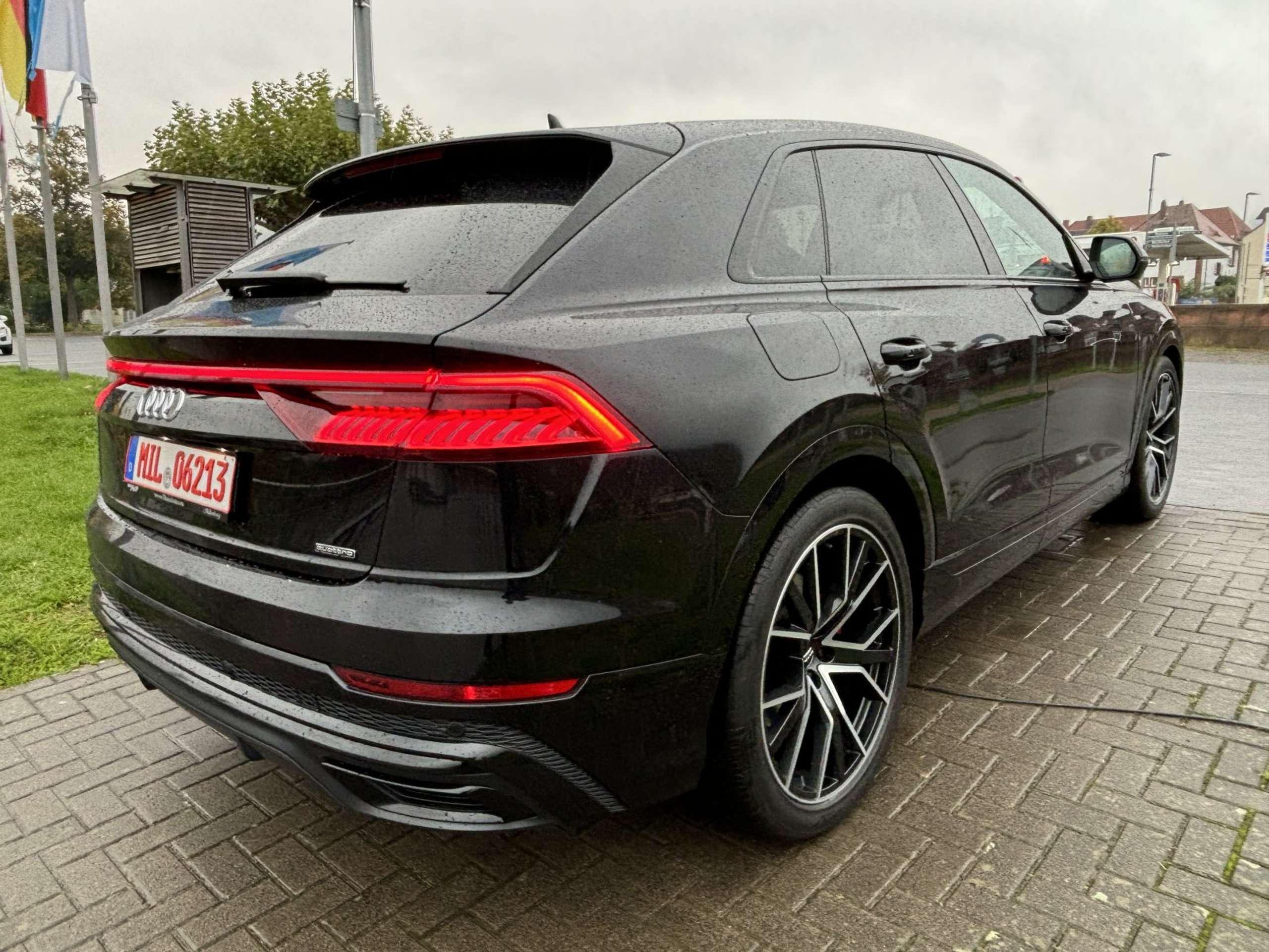 Audi - Q8