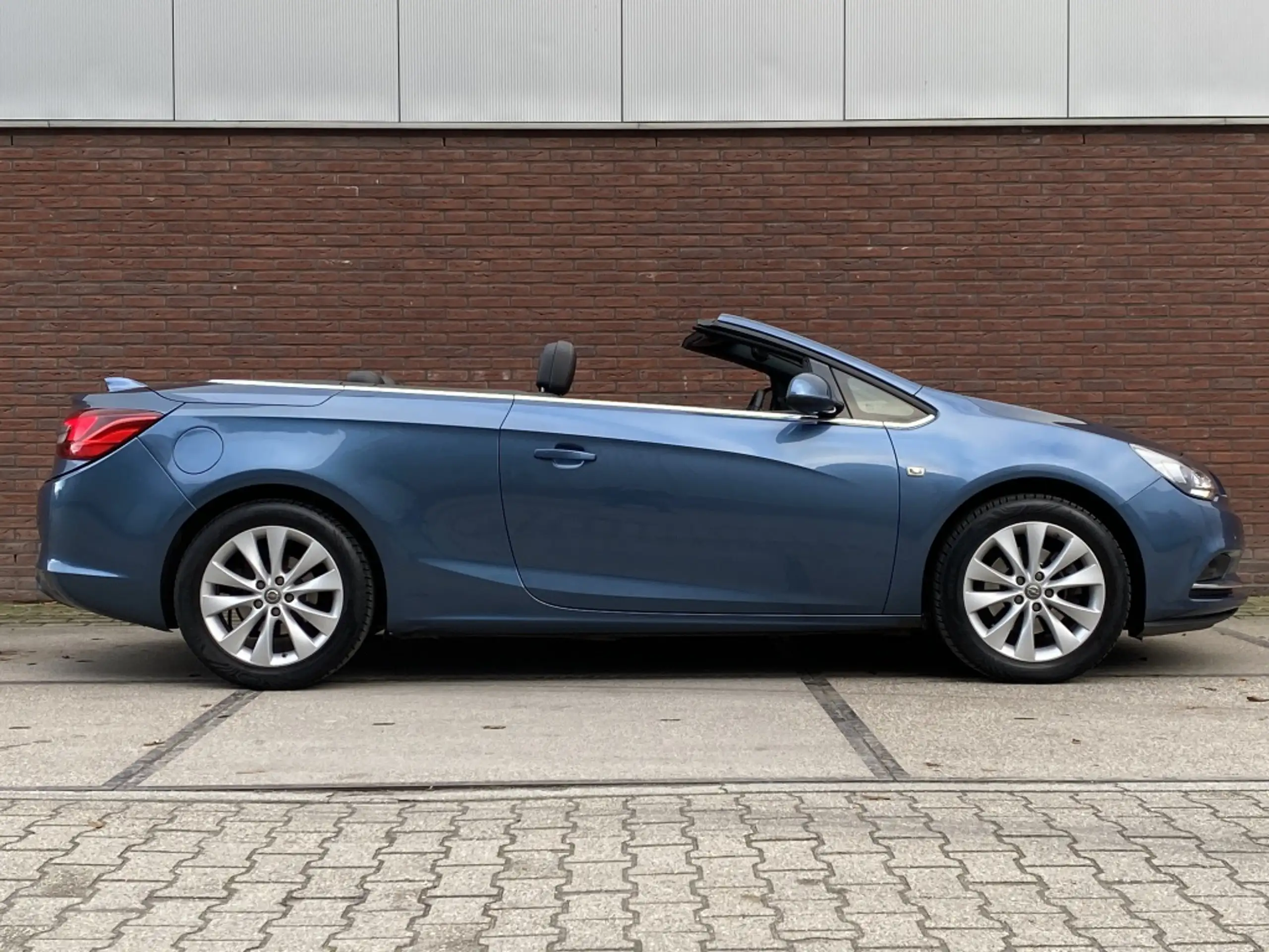 Opel - Cascada